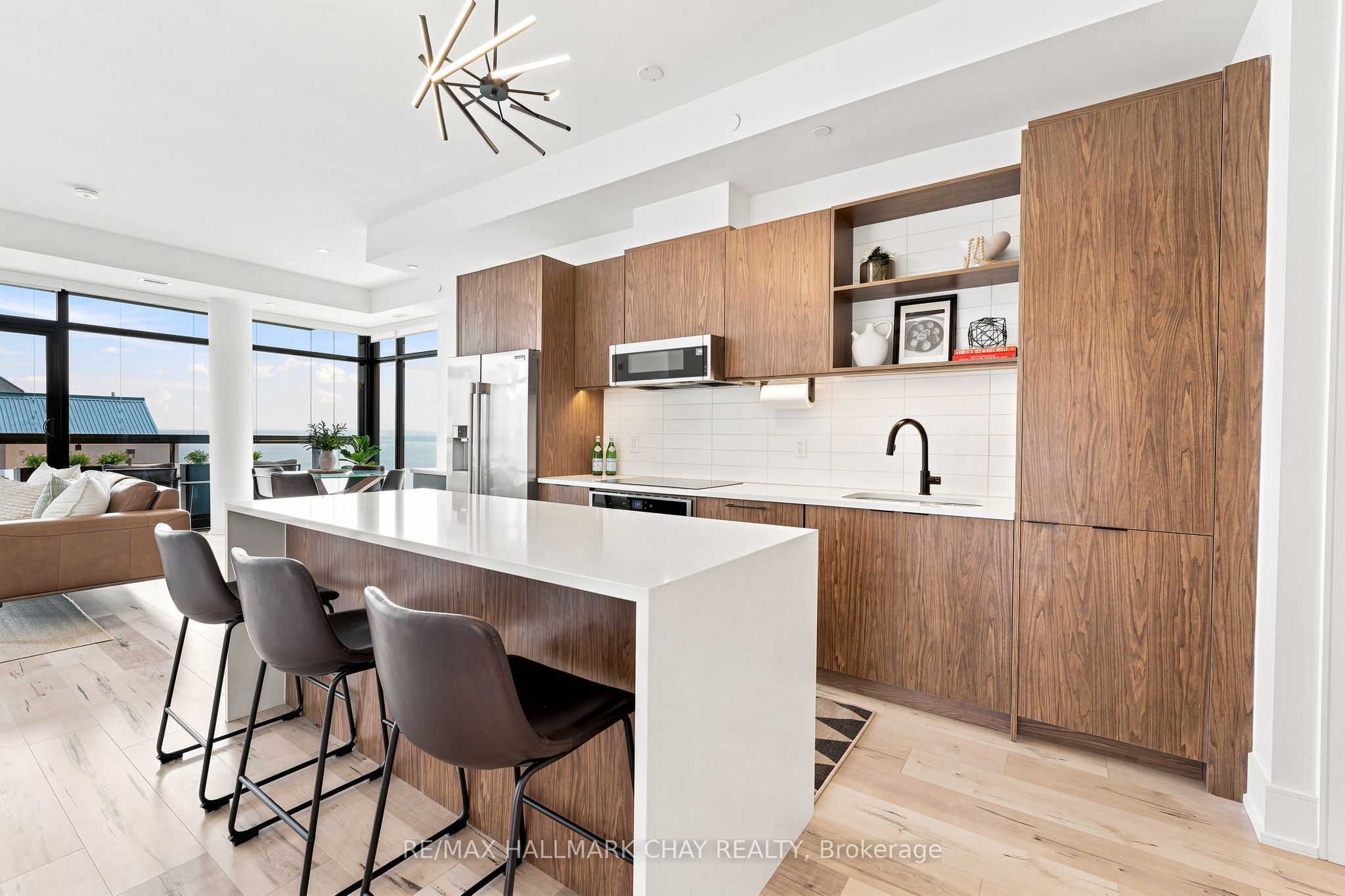 185 Dunlop Street E 914, Barrie, ON L4M 0L7 photo 3