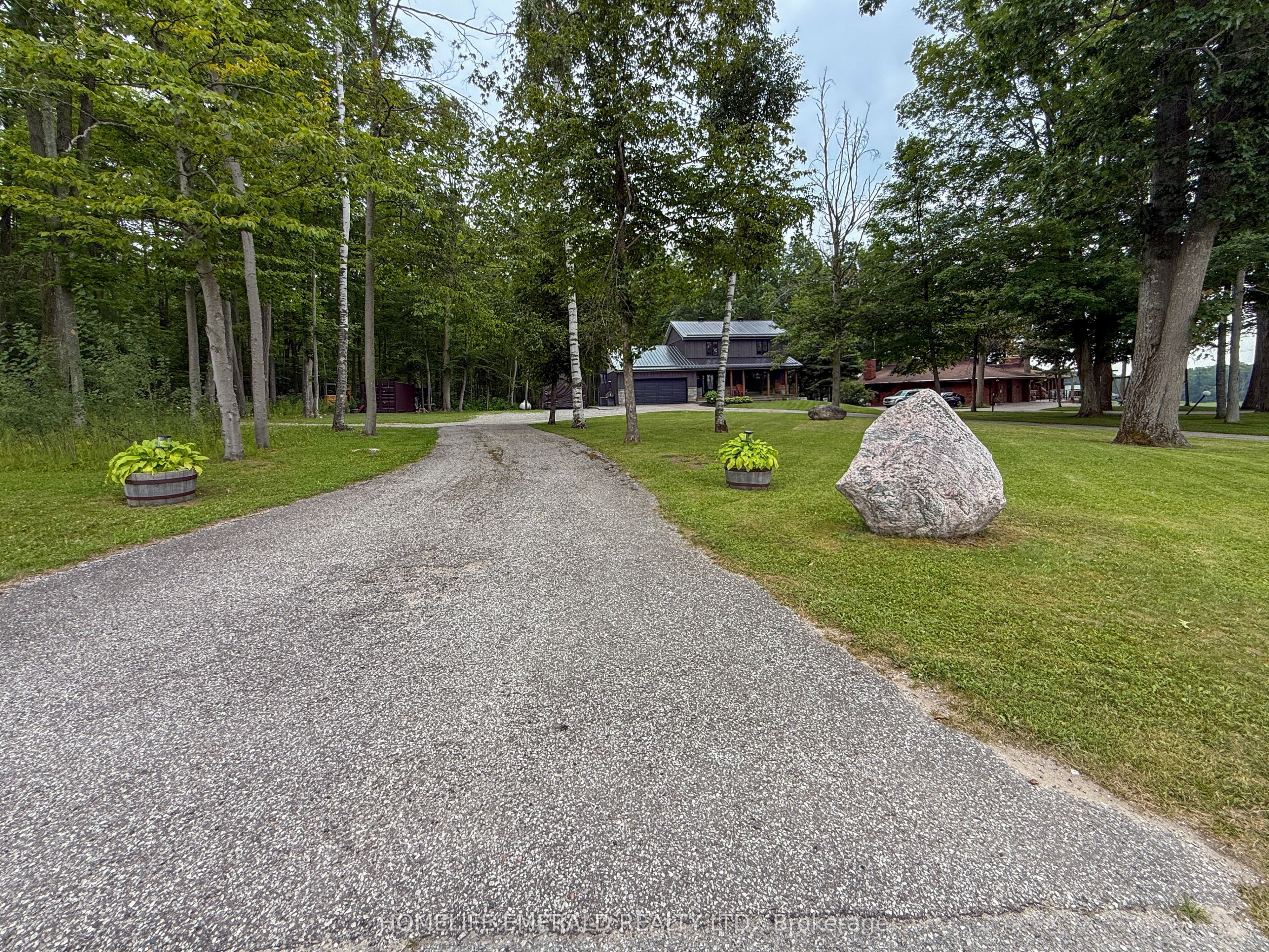 2391 Seadon Road, Springwater, ON L4N 6V1 photo 3
