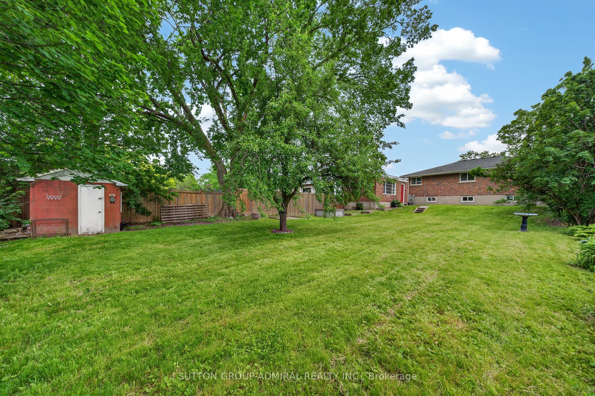 26 Shannon Street, Barrie, ON L4M 2K8 photo 2