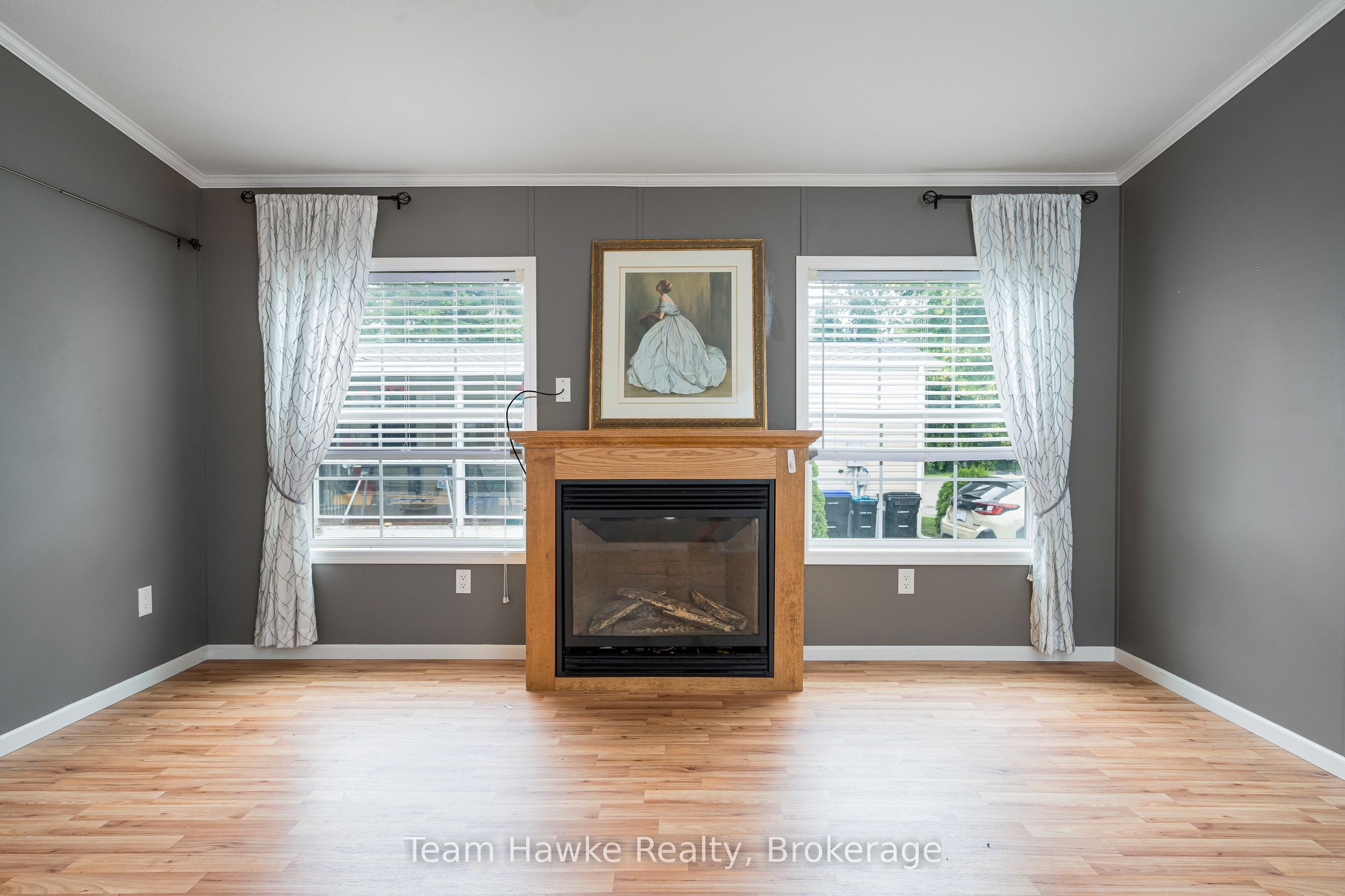 97 Georgian Glen Drive, Wasaga Beach, ON L9Z 1K8 photo 4