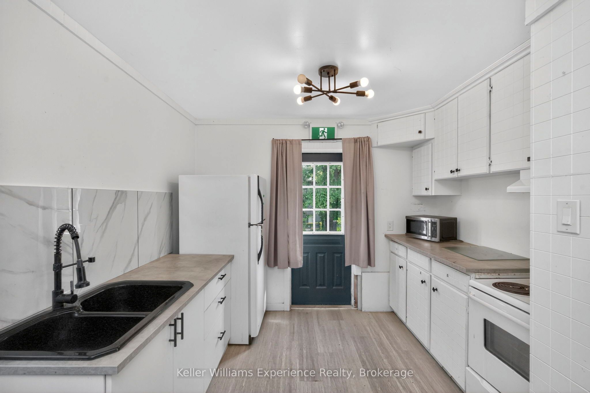 9782 Beachwood Drive, Collingwood, ON L9Y 5P8 photo 4