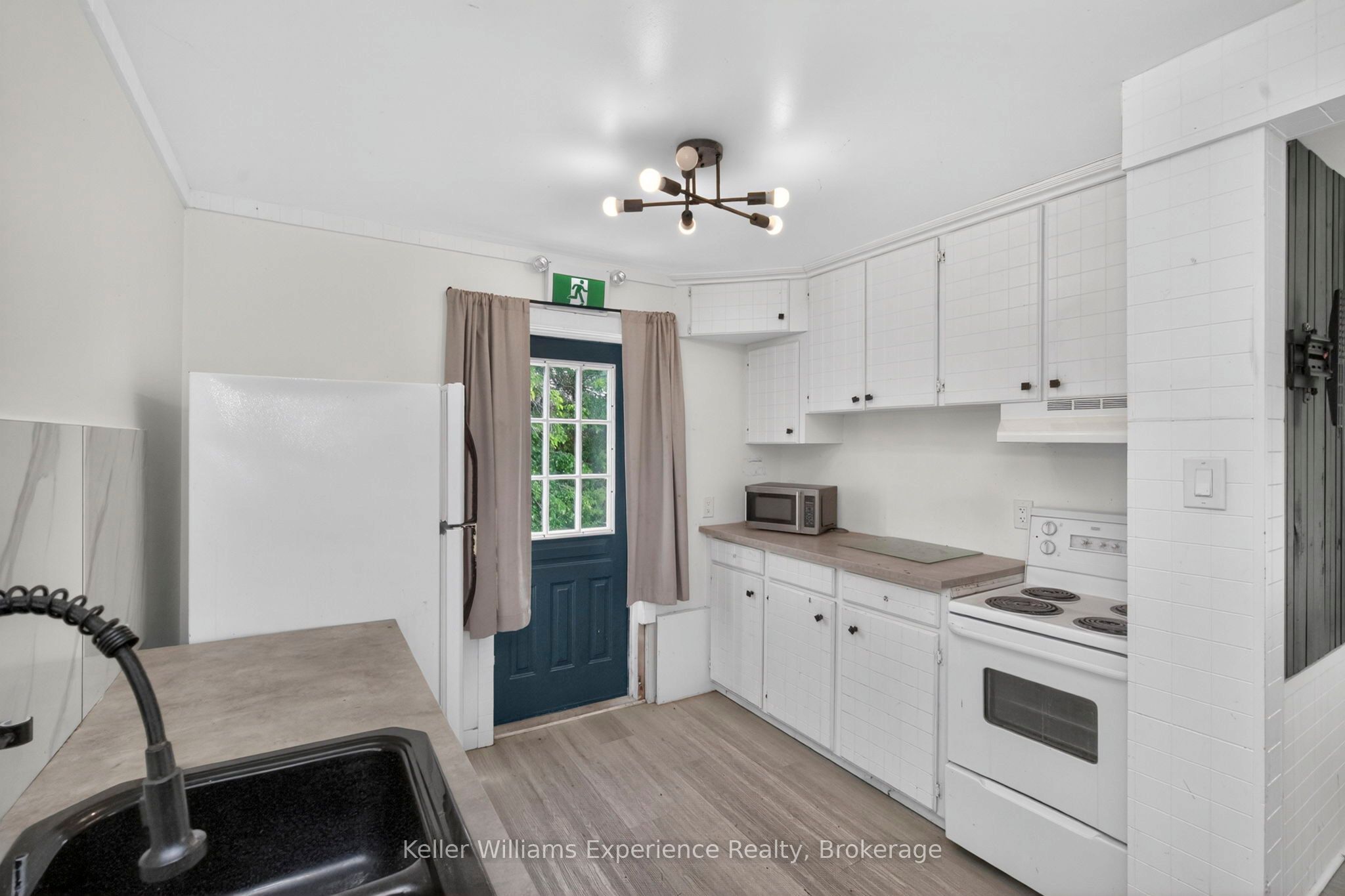 9782 Beachwood Drive, Collingwood, ON L9Y 5P8 photo 5