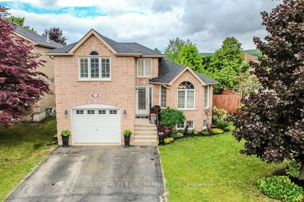 30 McAvoy Drive, Barrie, ON L4N 0P8 photo 2