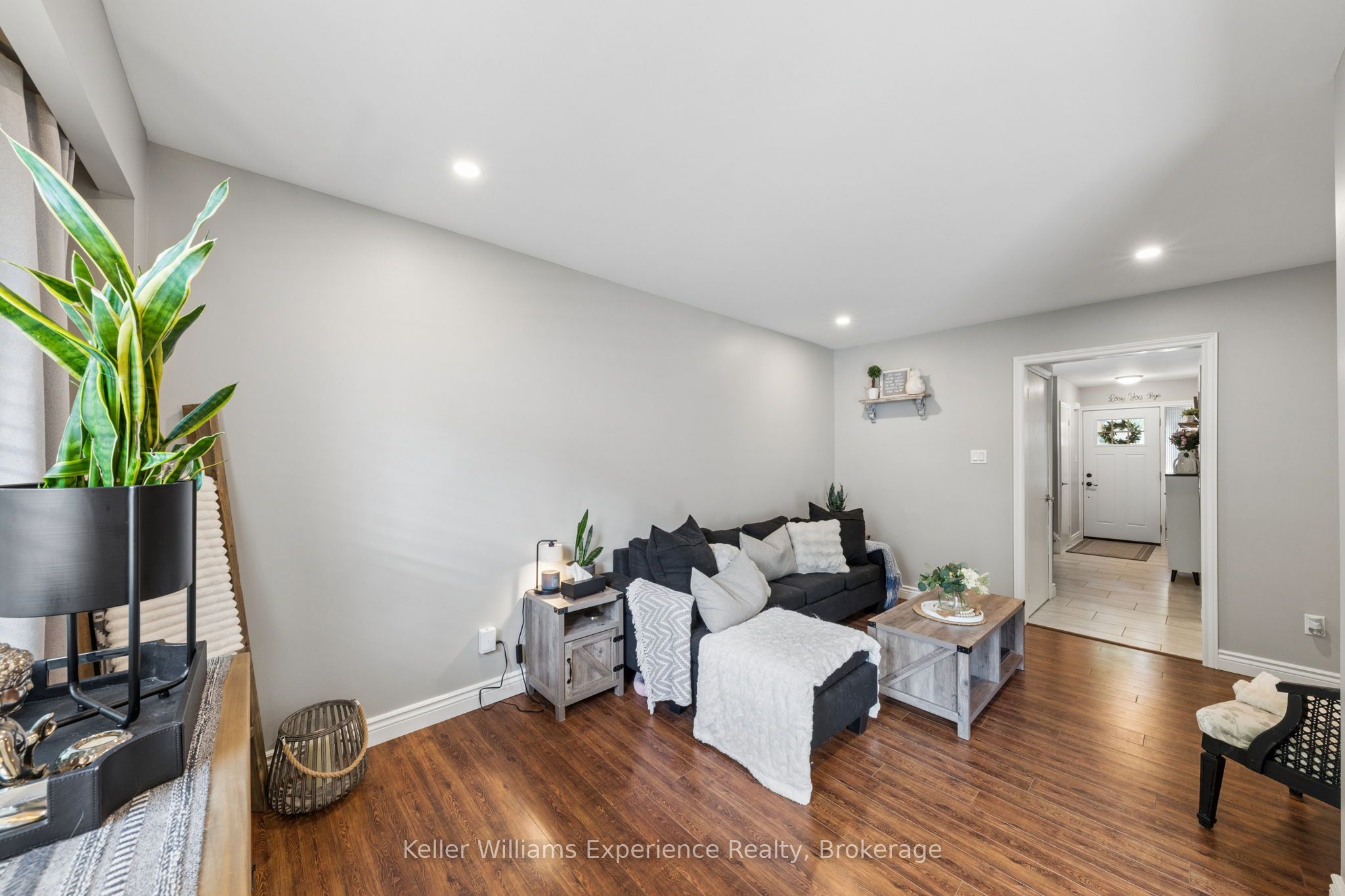 2 Bernick Drive 23, Barrie, ON L4M 5K4 photo 2