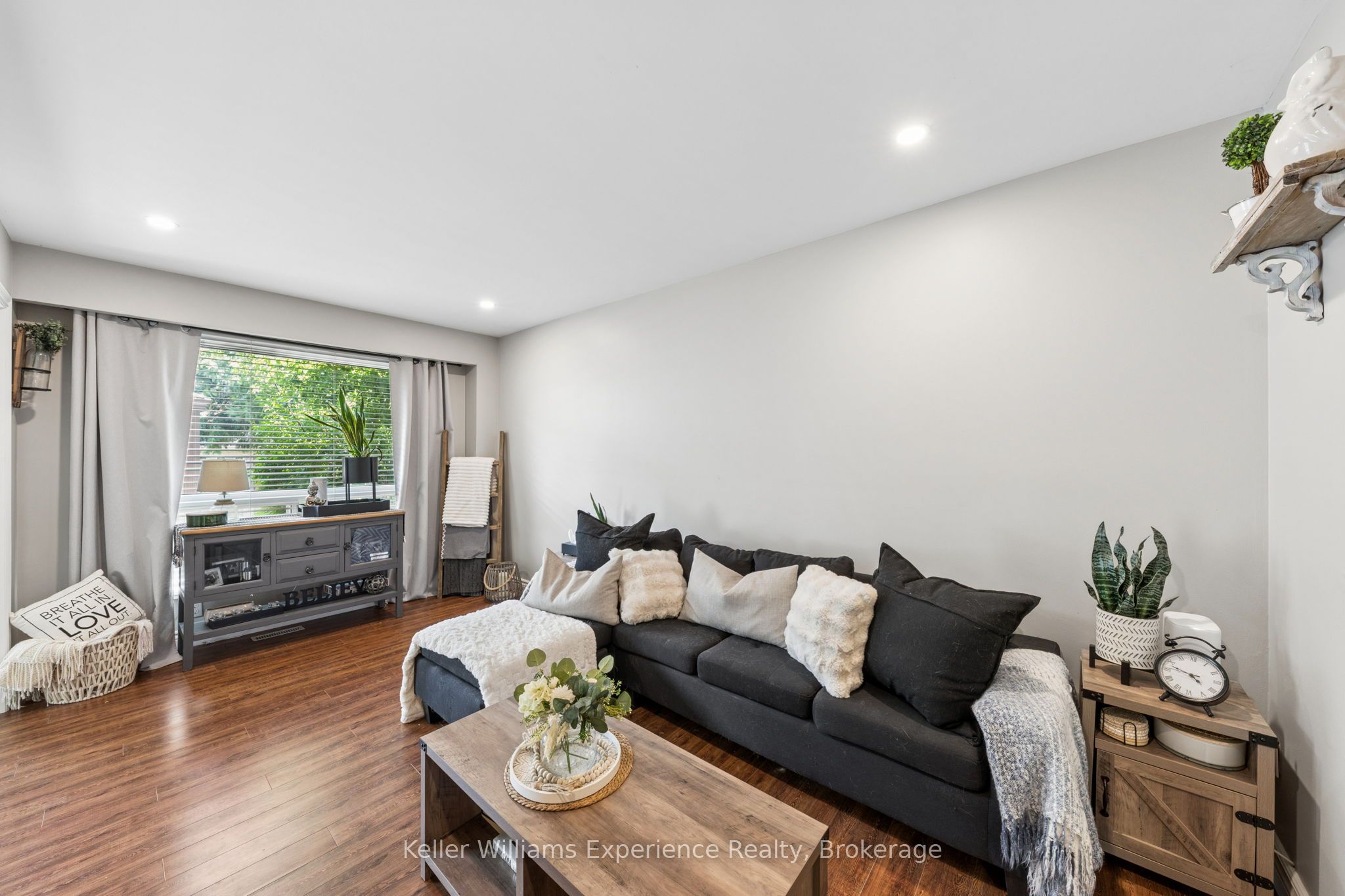 2 Bernick Drive 23, Barrie, ON L4M 5K4 photo 3