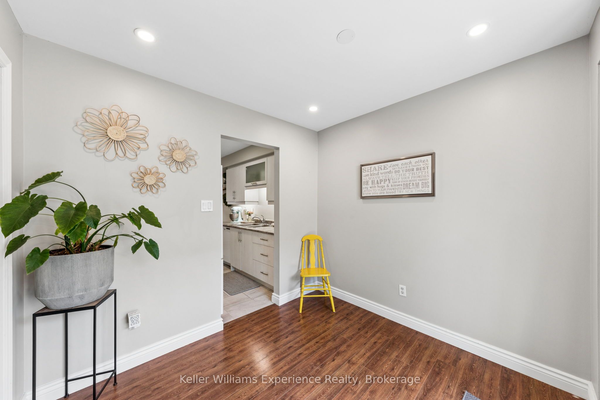 2 Bernick Drive 23, Barrie, ON L4M 5K4 photo 5