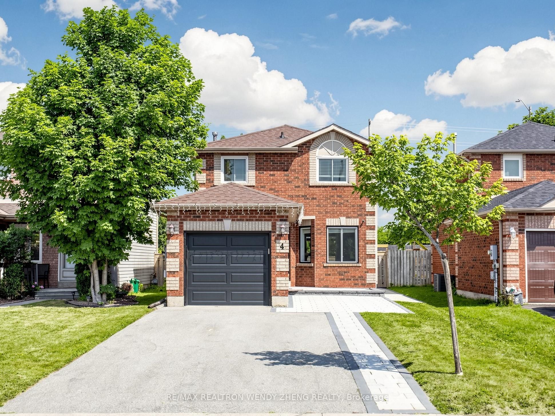 4 GARIBALDI Drive, Barrie, ON L4N 8C3