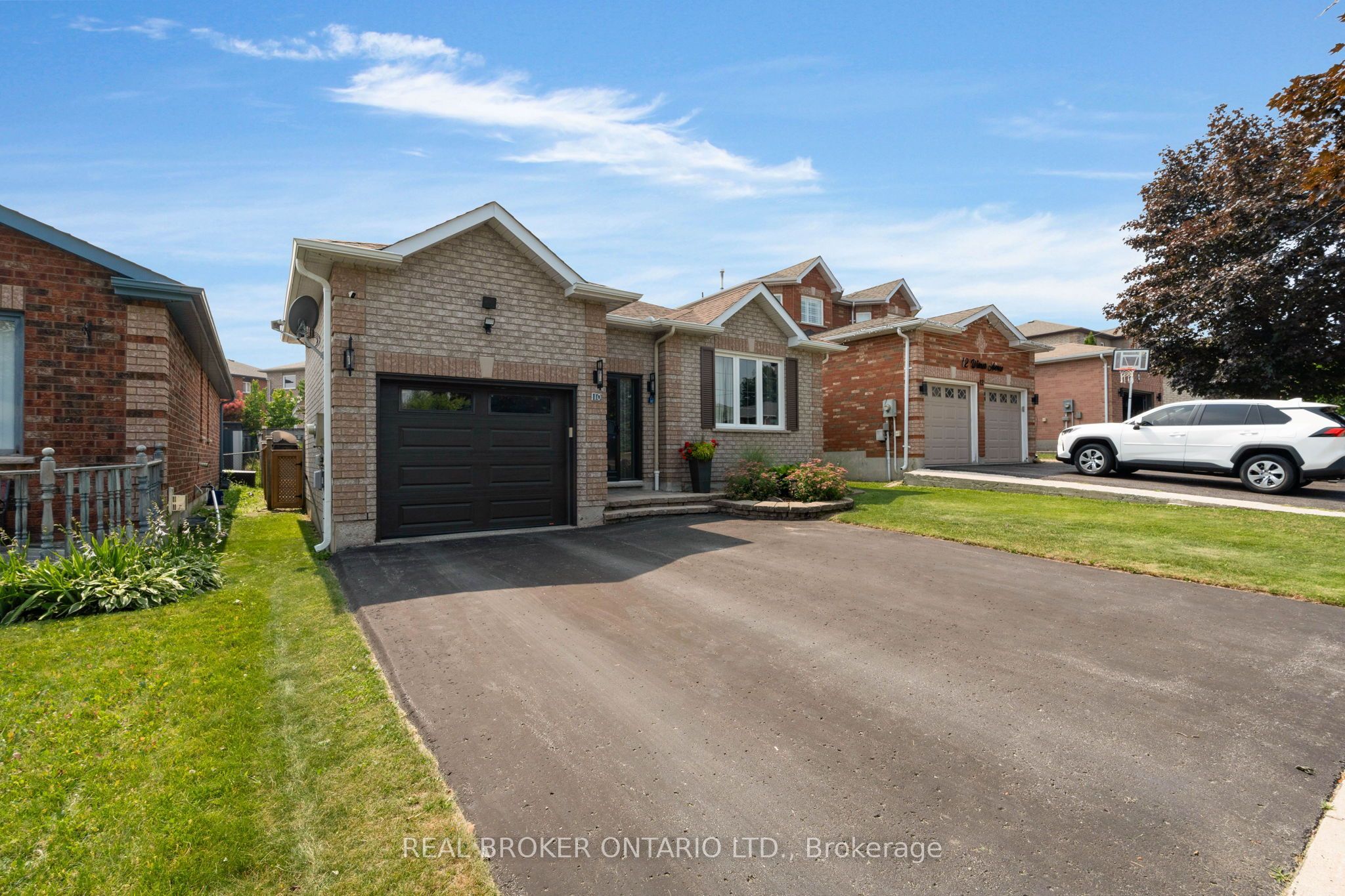 10 Wismer Avenue, Barrie, ON L4N 7X8 photo 2