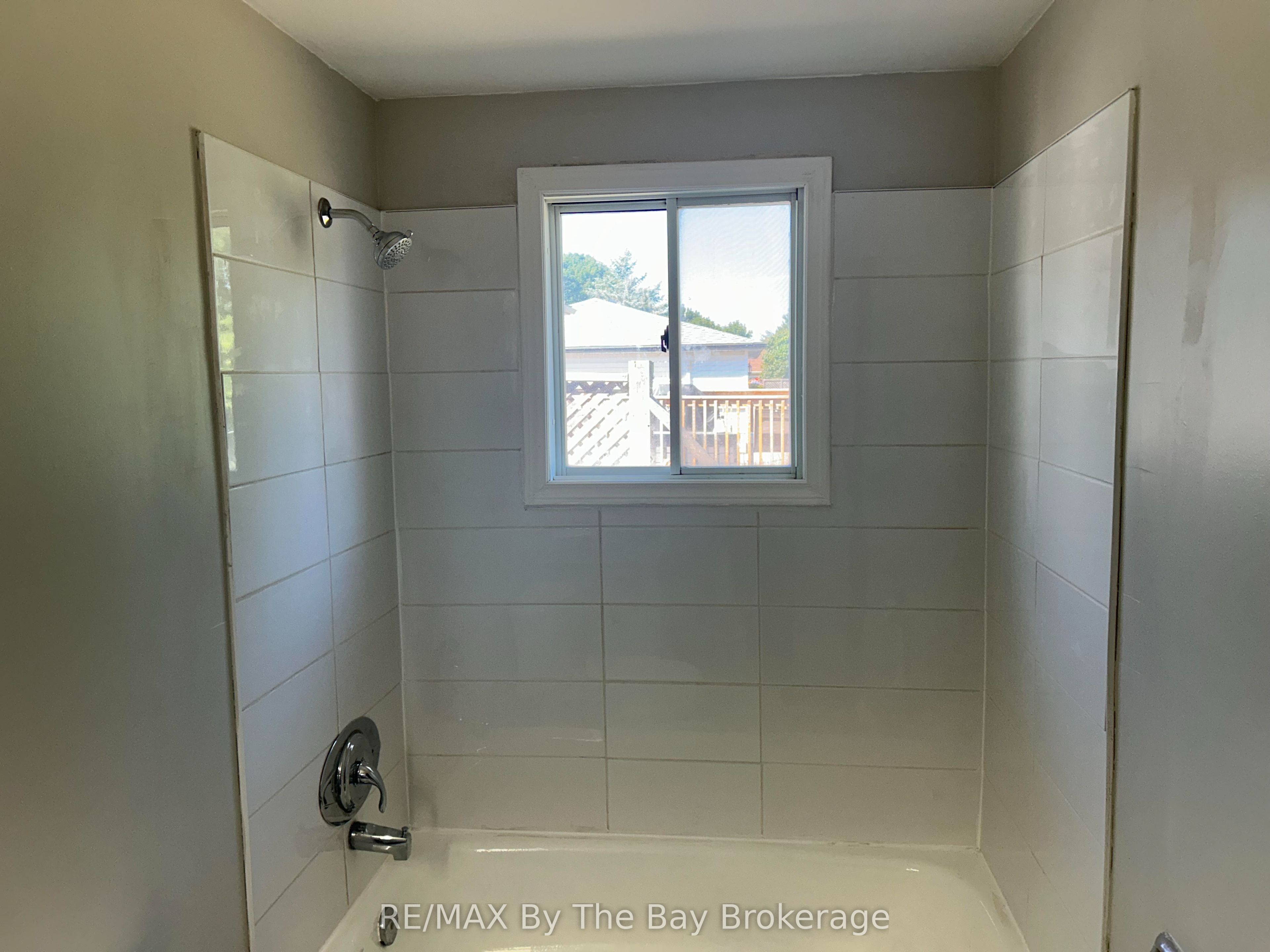 326 Christine Drive, Midland, ON L4R 5A4 photo 4