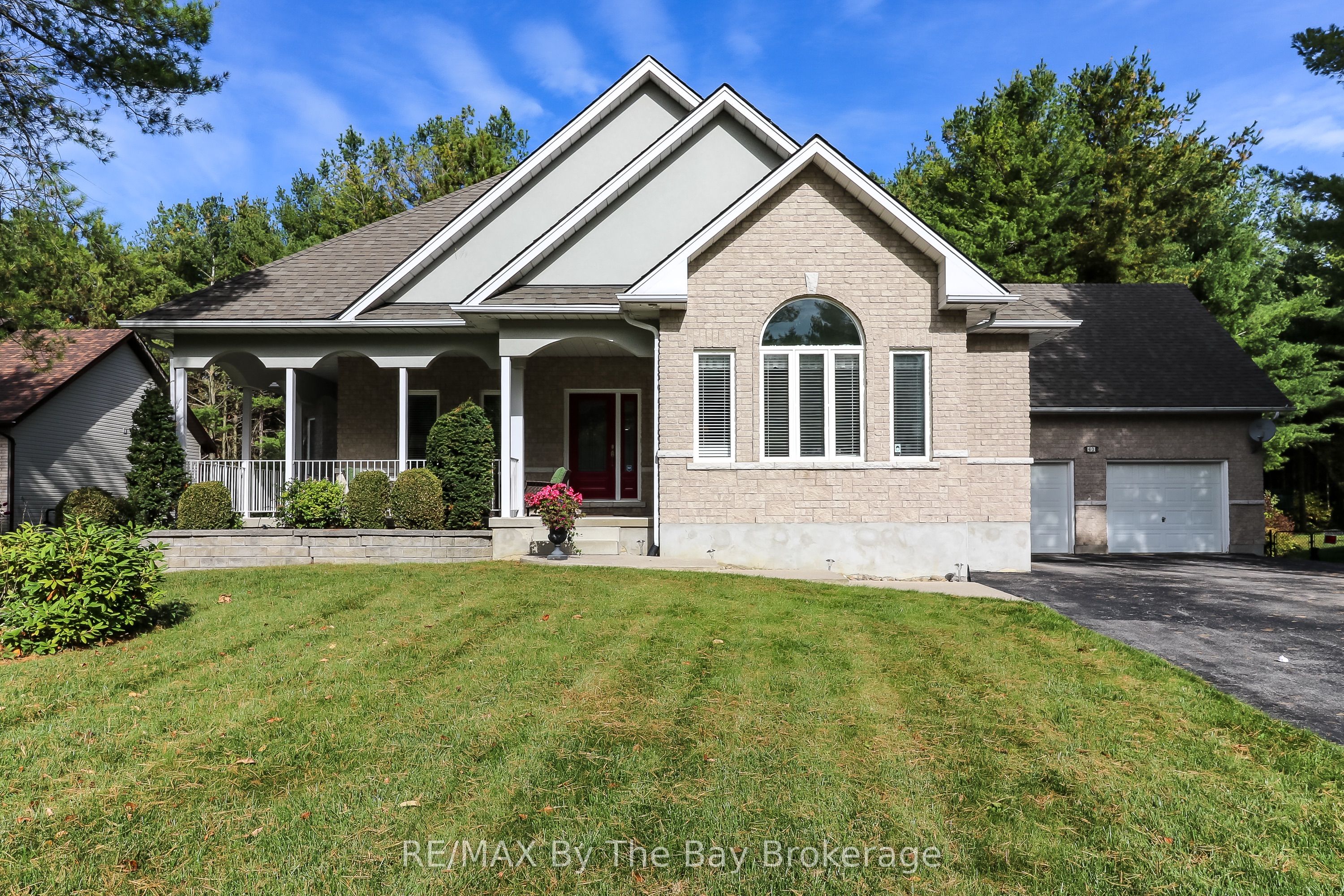 60 Martyn Drive, Wasaga Beach, ON L9Z 1N6 photo 2