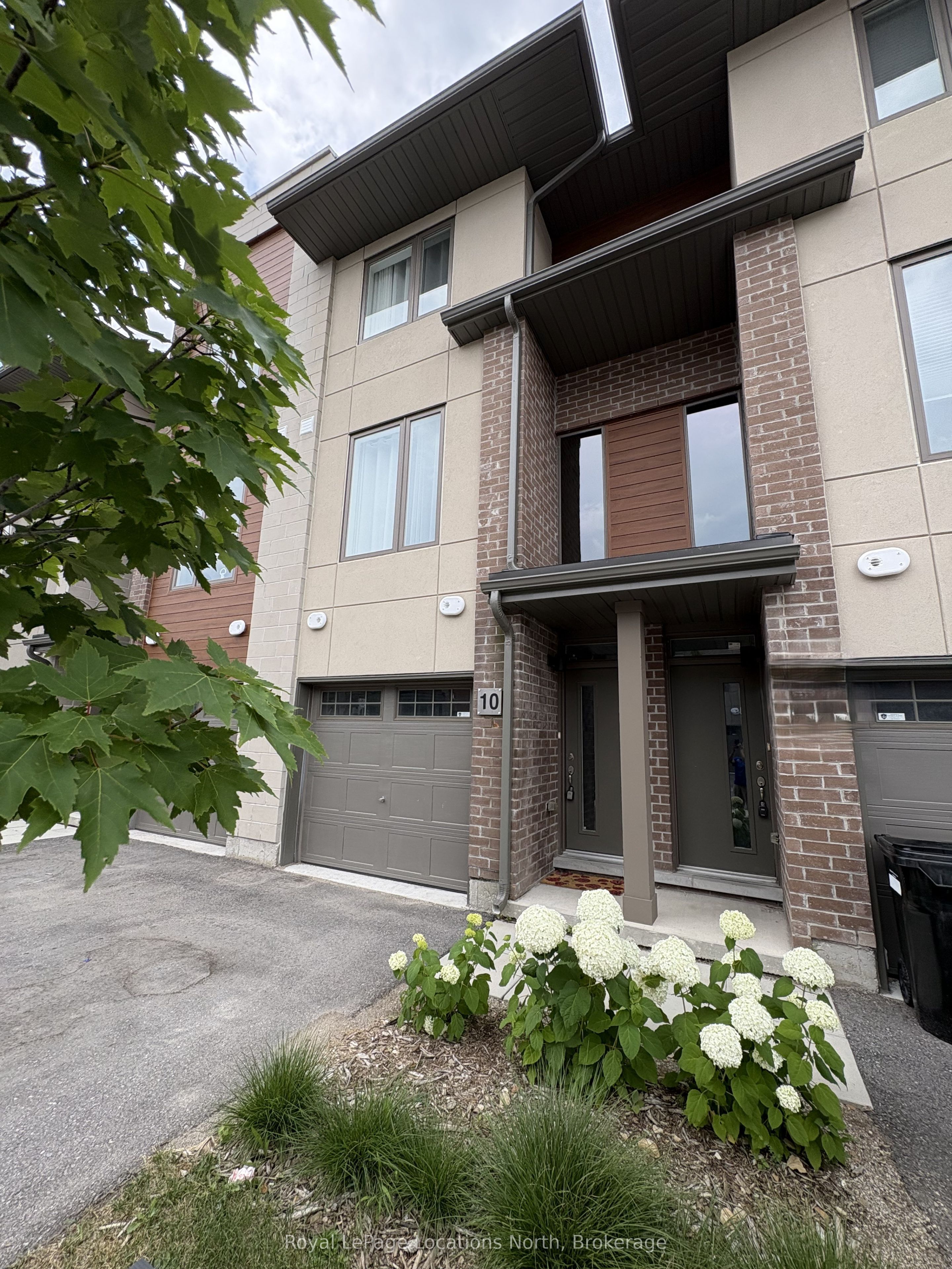 10 Winters Crescent, Collingwood, ON L9Y 5T1 photo 3
