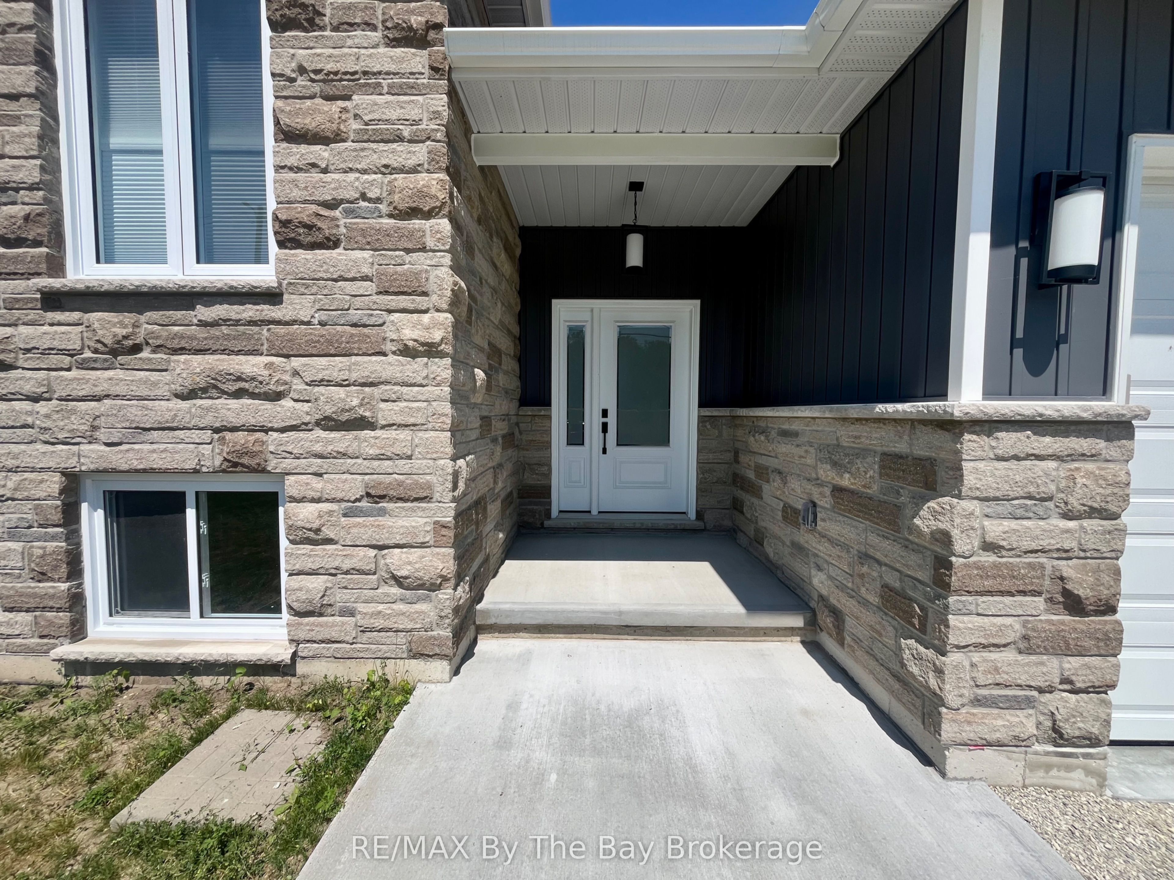 22 Lakeshore Road, Wasaga Beach, ON L9Z 2Y5 photo 5