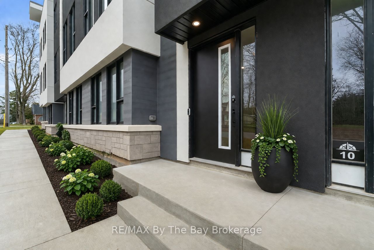 8 Bru Lor Lane, Orillia, ON L3V 8P4 photo 3