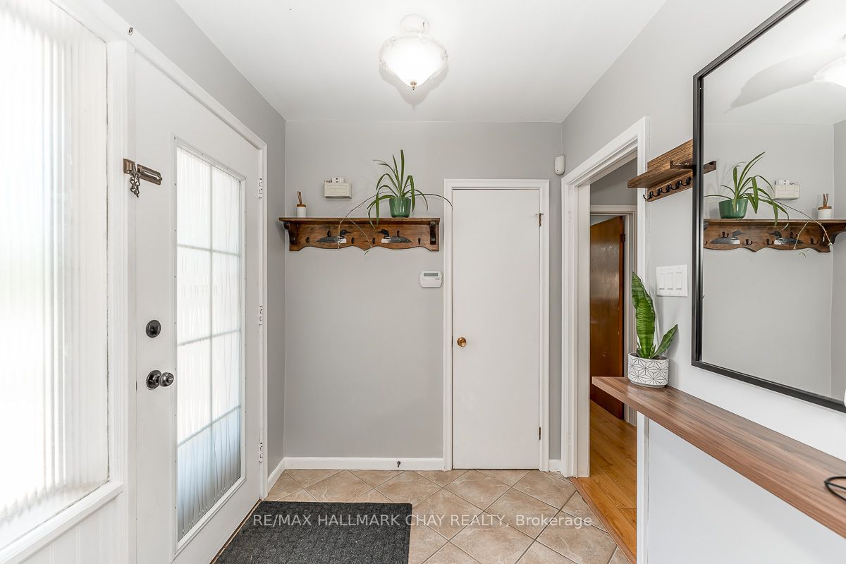 23 Downsview Drive, Barrie, ON L4M 4P7 photo 5