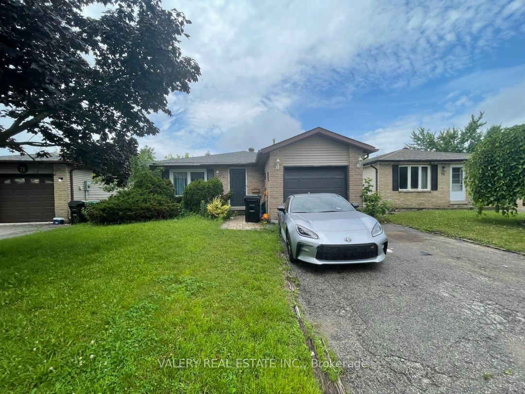 73 Hickling Trail Main, Barrie, ON L4M 5S7