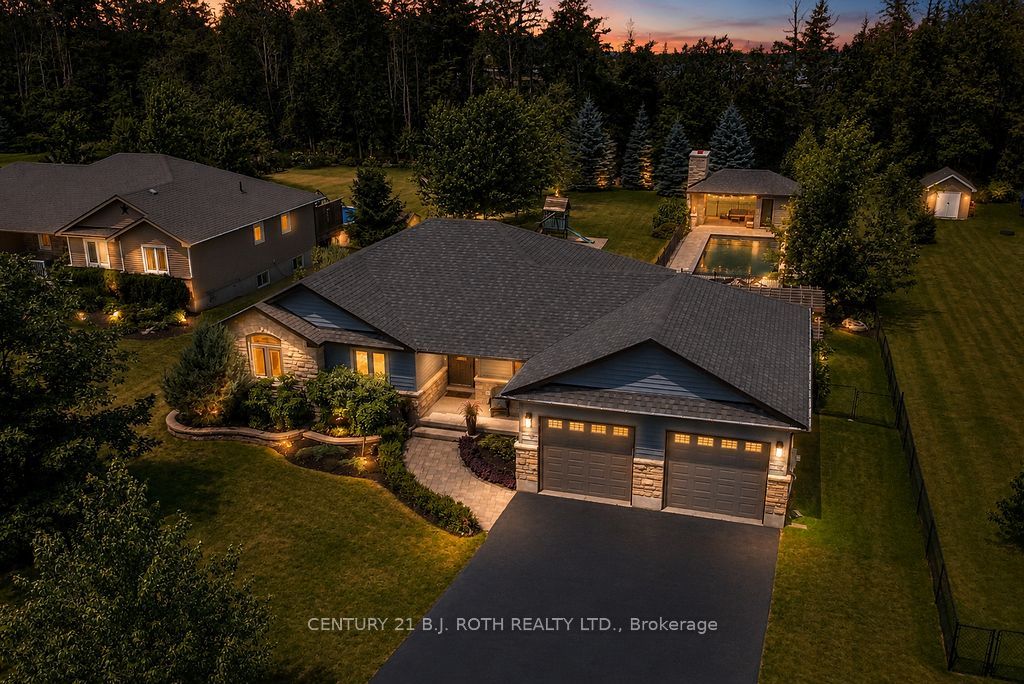 36 MERRINGTON Avenue, Oro-Medonte, ON L3V 0R5