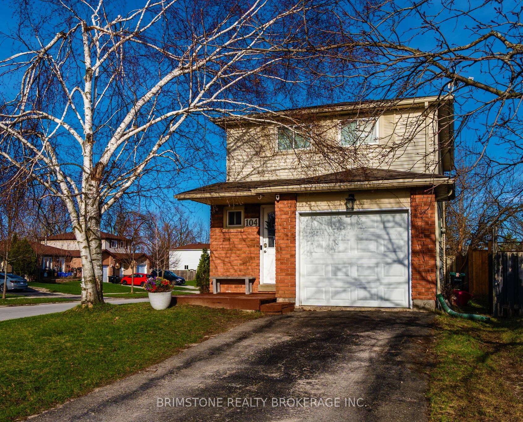 104 Hickling Trail, Barrie, ON L4M 5T4 photo 4