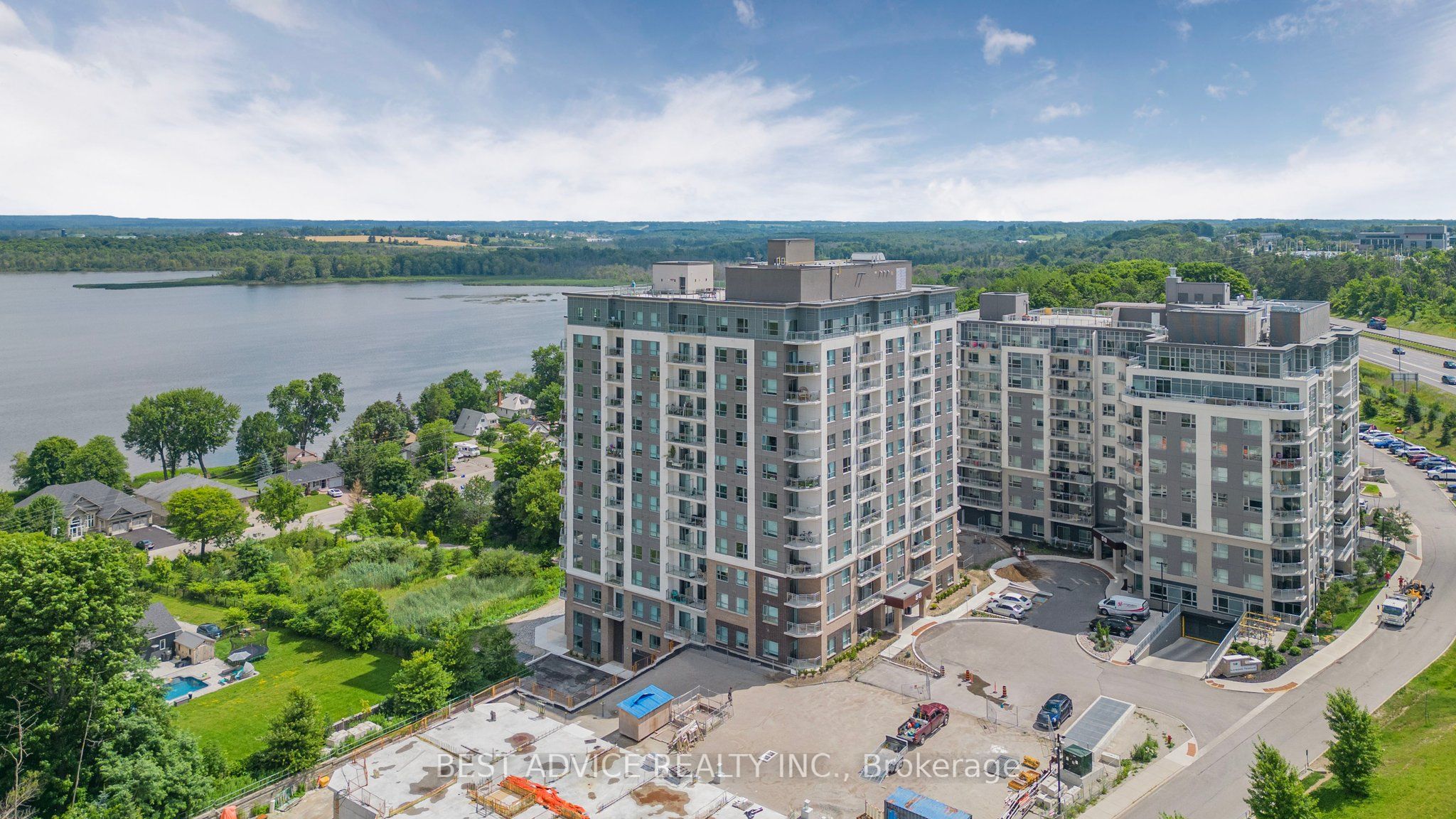 56 LAKESIDE Terrace 809, Barrie, ON L4M 0L4 photo 2