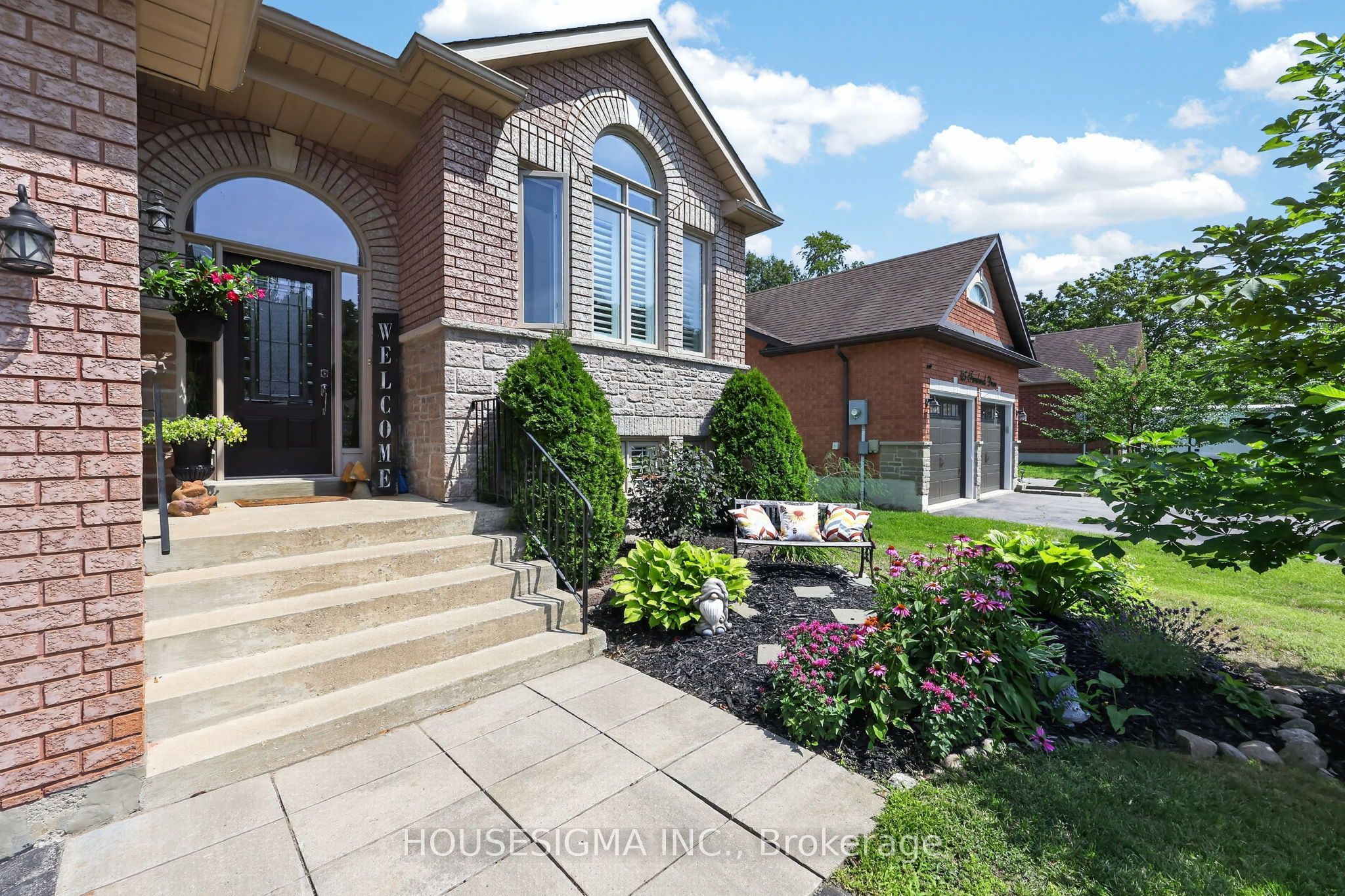 123 Fernbrook Drive, Wasaga Beach, ON L9Z 1G6 photo 2