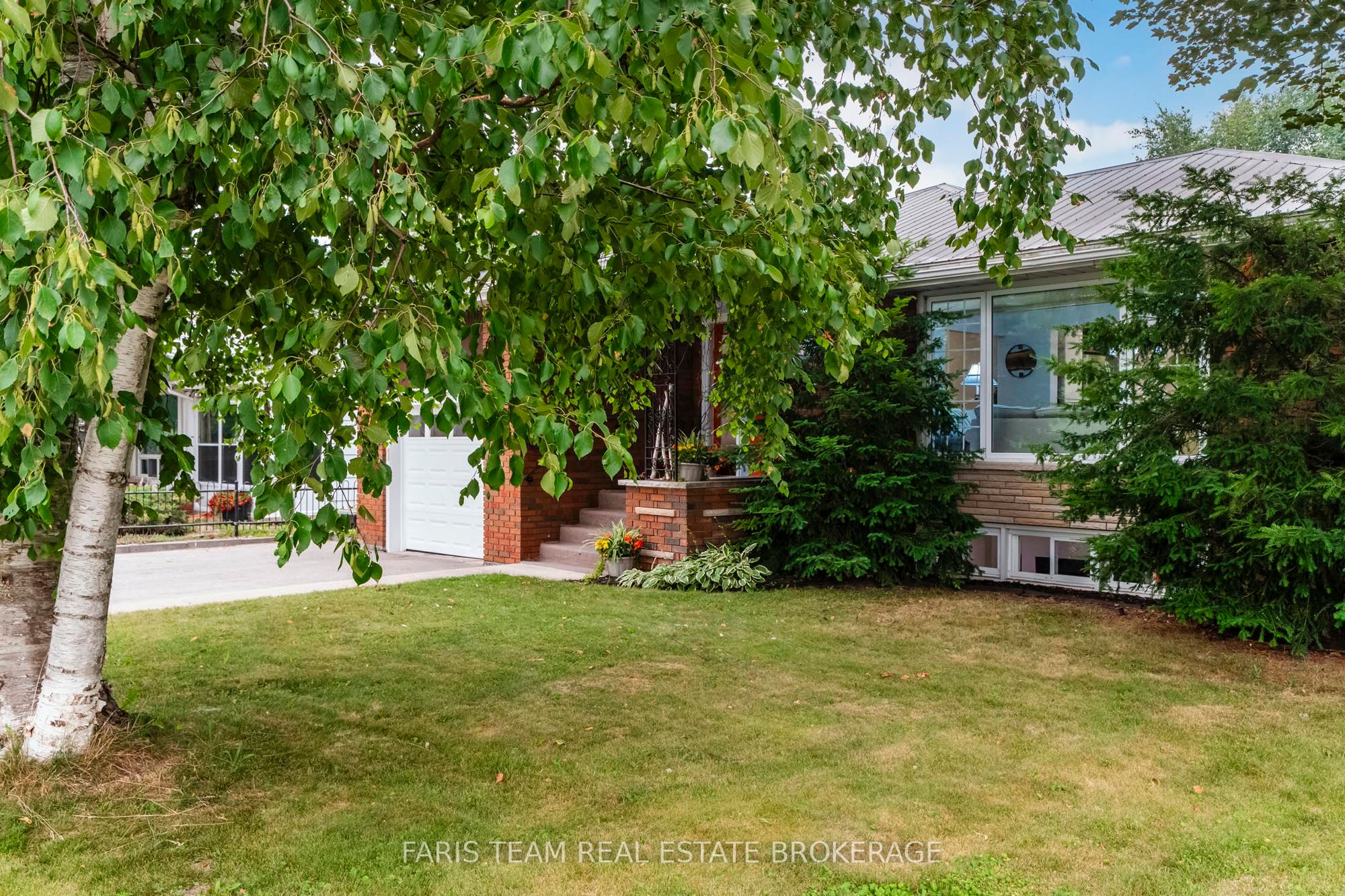 44 Jeffery Street, Penetanguishene, ON L9M 1K5 photo 4