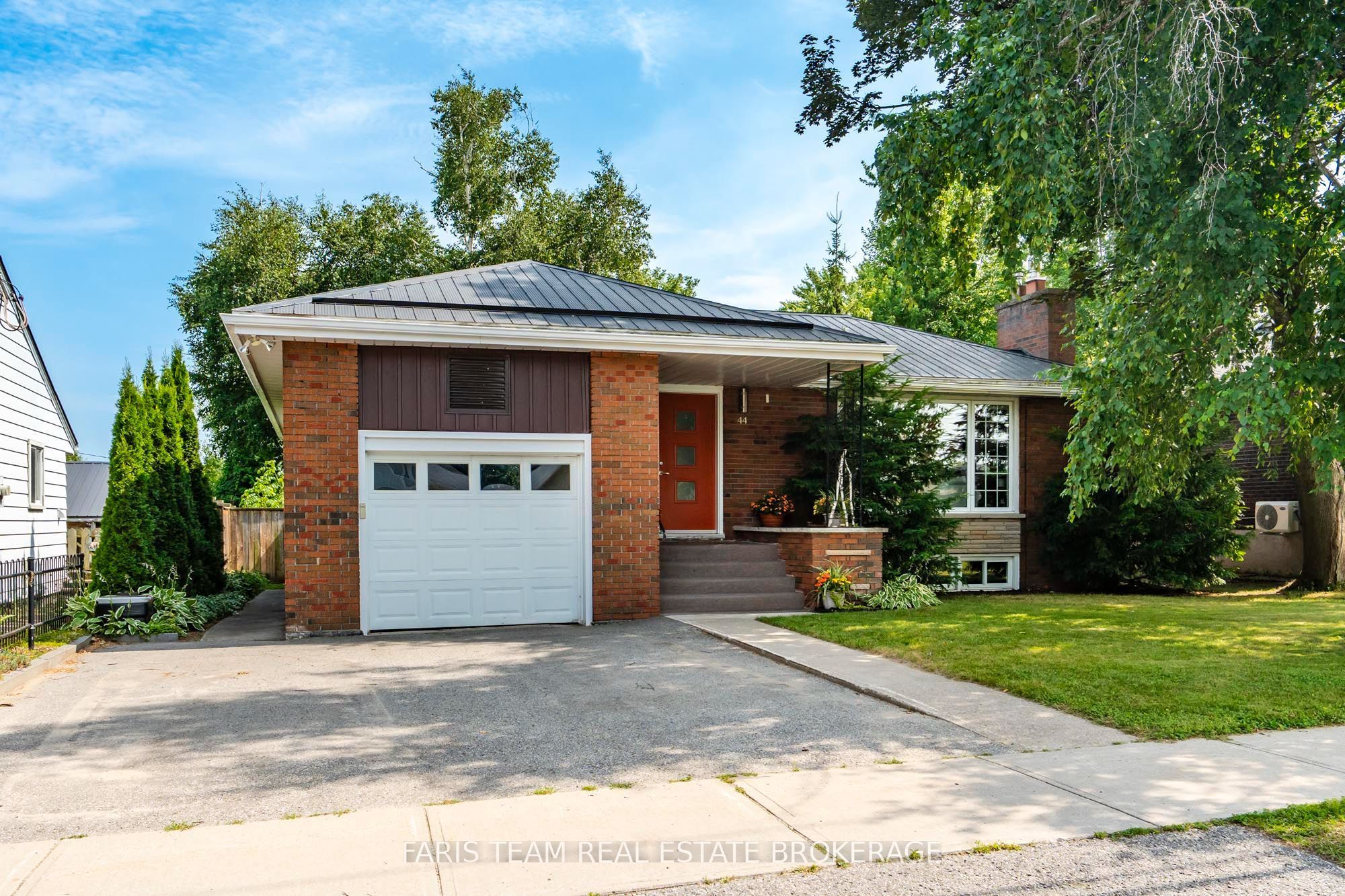 44 Jeffery Street, Penetanguishene, ON L9M 1K5 photo 5