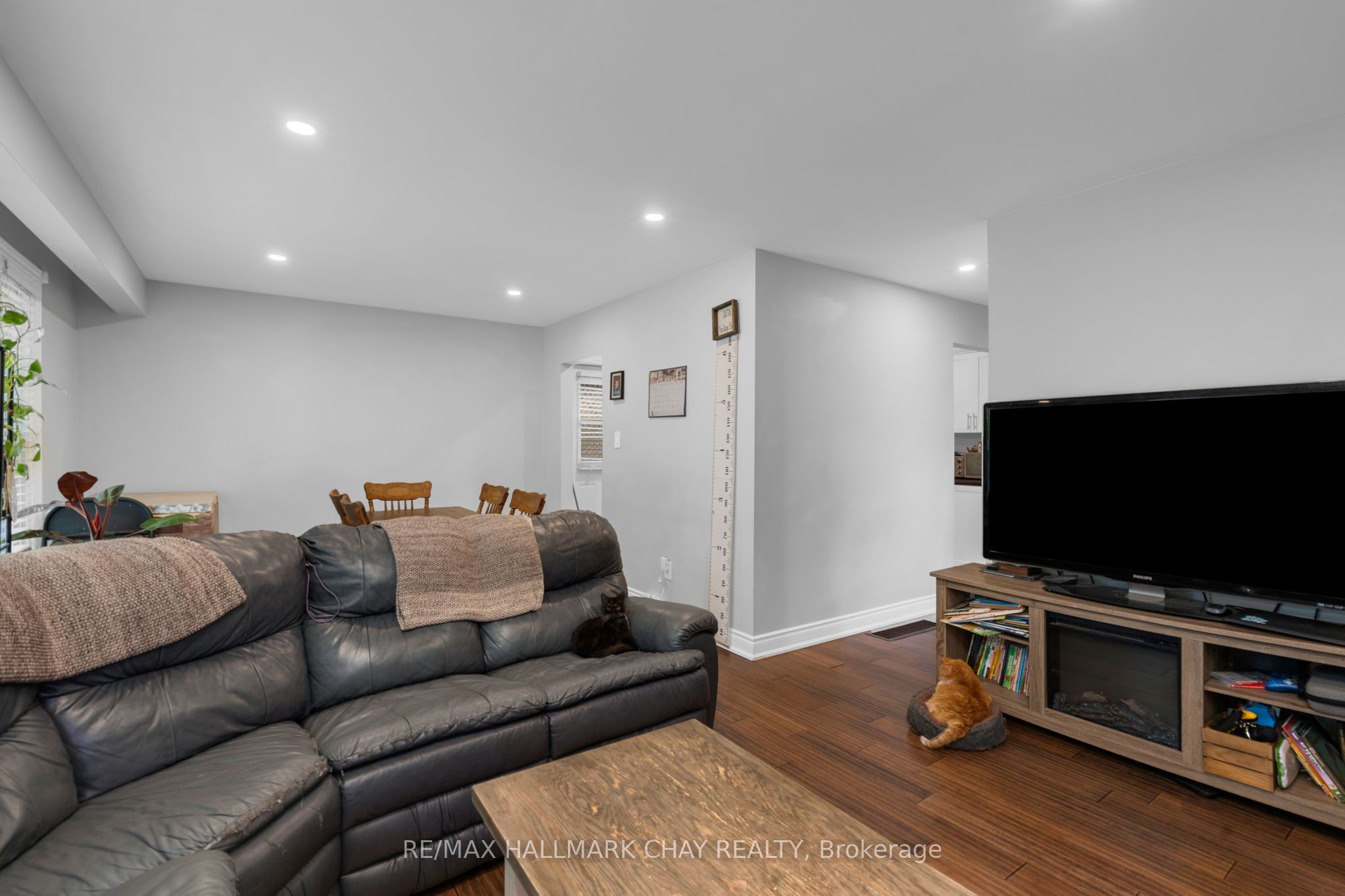254 St Vincent Street, Barrie, ON L4M 3Z8 photo 4
