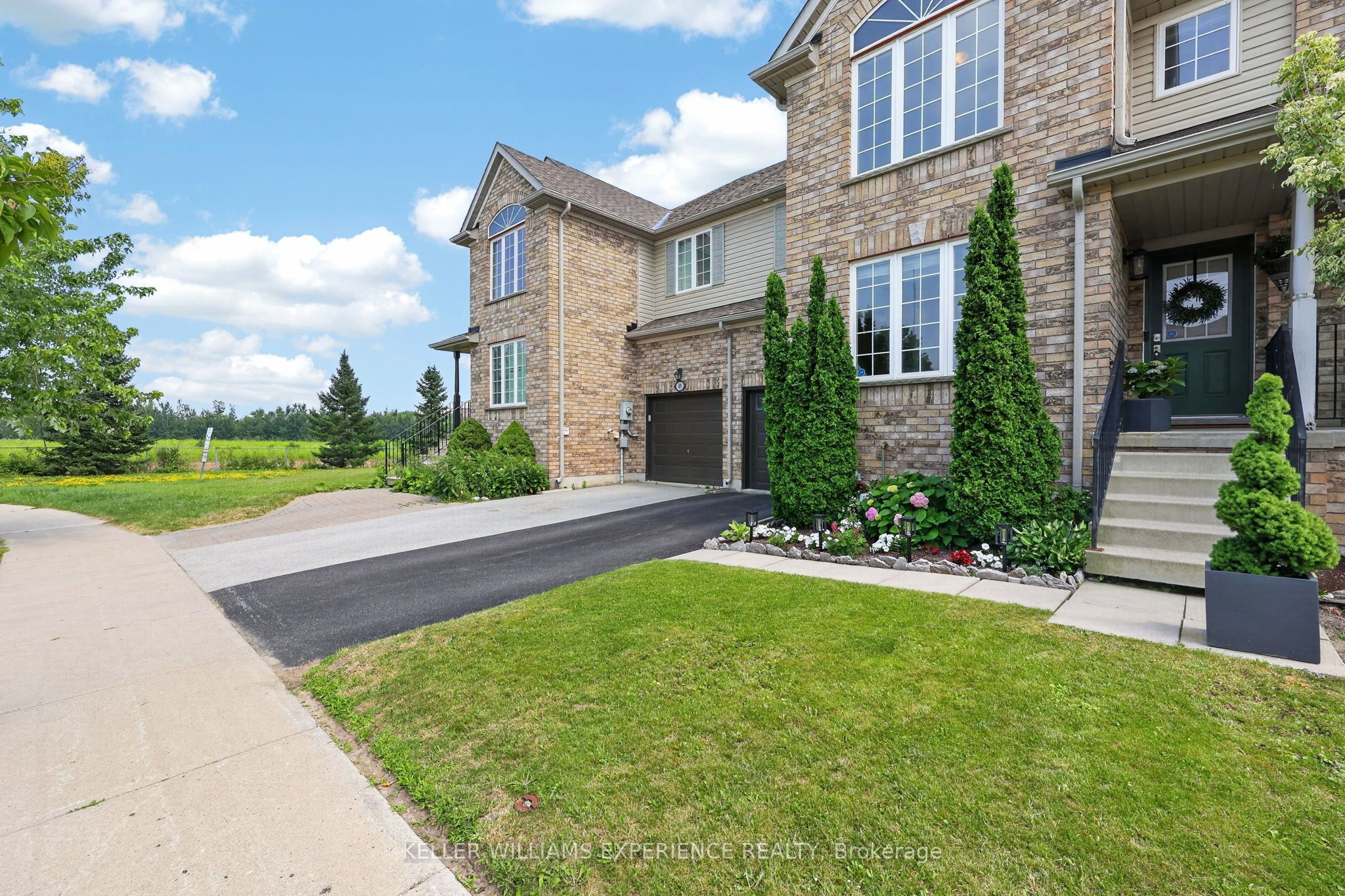 91 Thrushwood Drive, Barrie, ON L4N 0Z1 photo 2