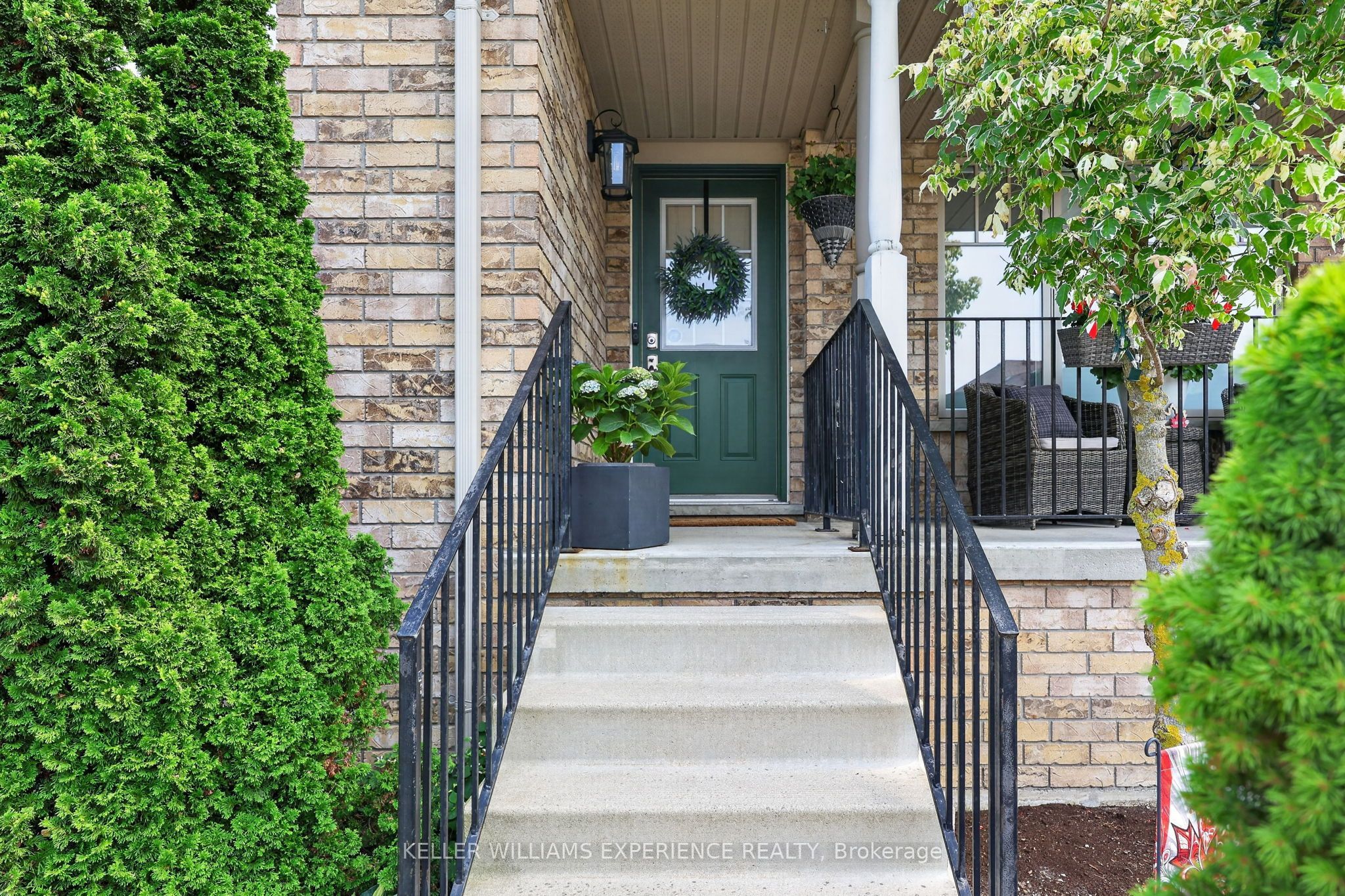 91 Thrushwood Drive, Barrie, ON L4N 0Z1 photo 3