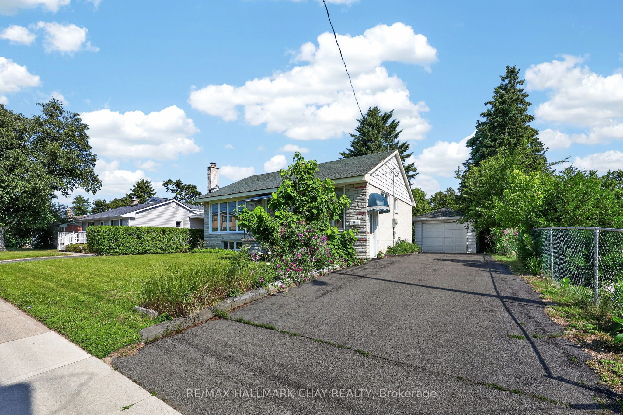 348 Grove Street E, Barrie, ON L4M 2R5