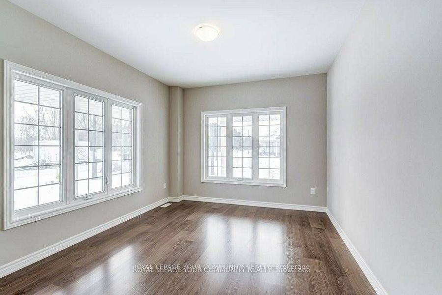201 Breton Street, Clearview, ON L0M 1S0 photo 2