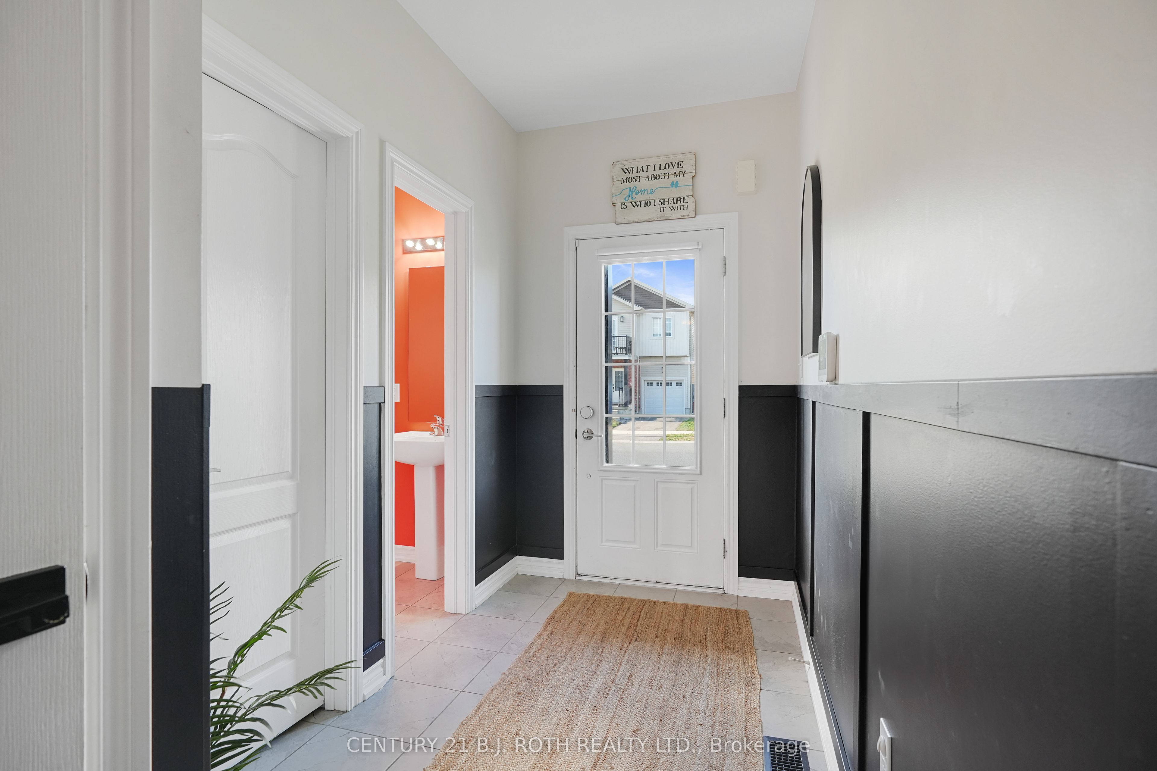 17 Olympic Gate, Barrie, ON L9J 0H9 photo 4