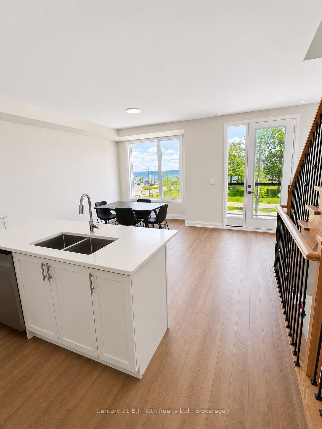 81 Lightfoot Drive, Orillia, ON L3V 7L8 photo 4