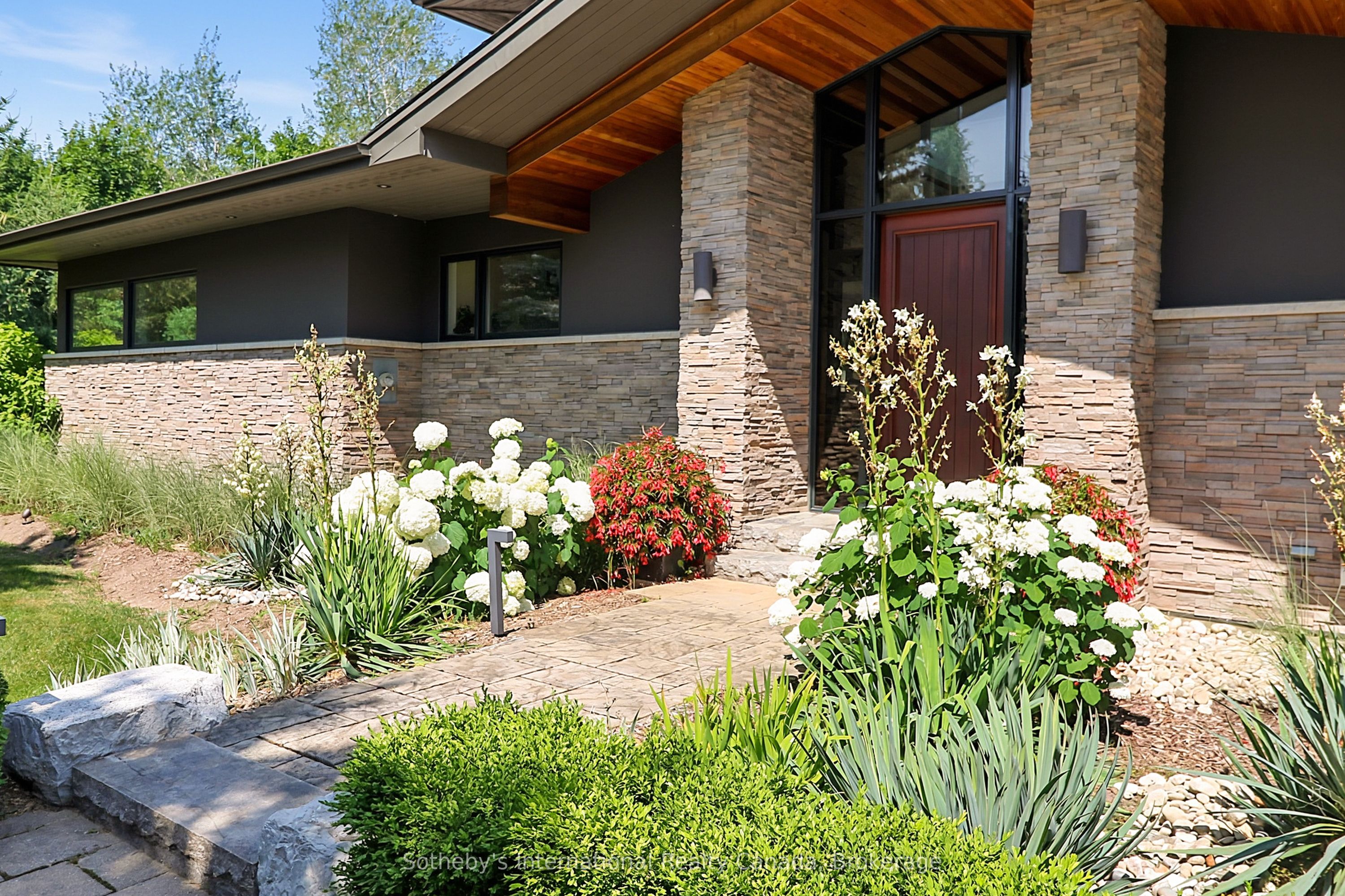 4 Holly Court, Collingwood, ON L9Y 5G5 photo 3