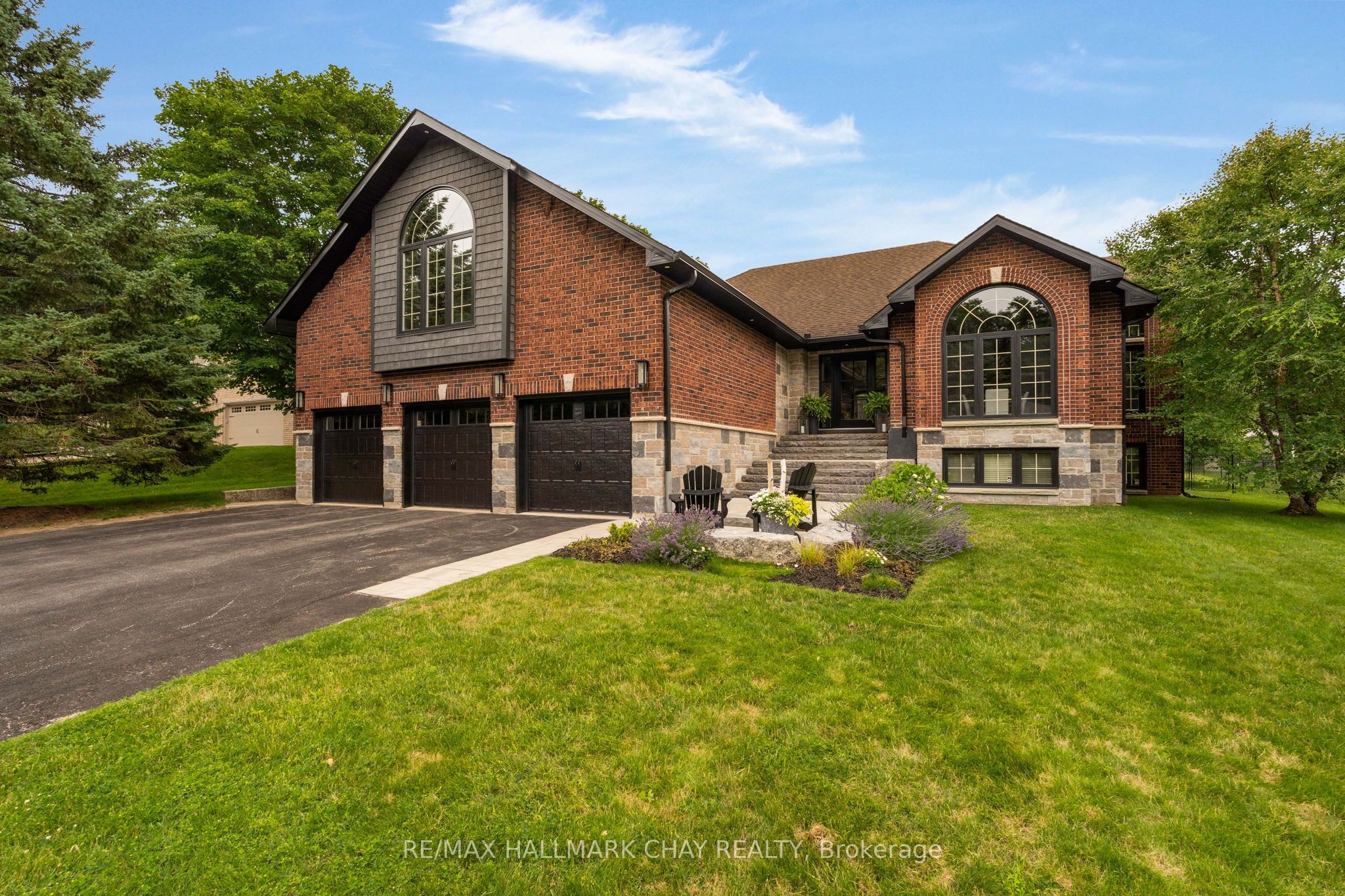 32 Forest Hill Drive, Springwater, ON L0L 1X0 photo 4