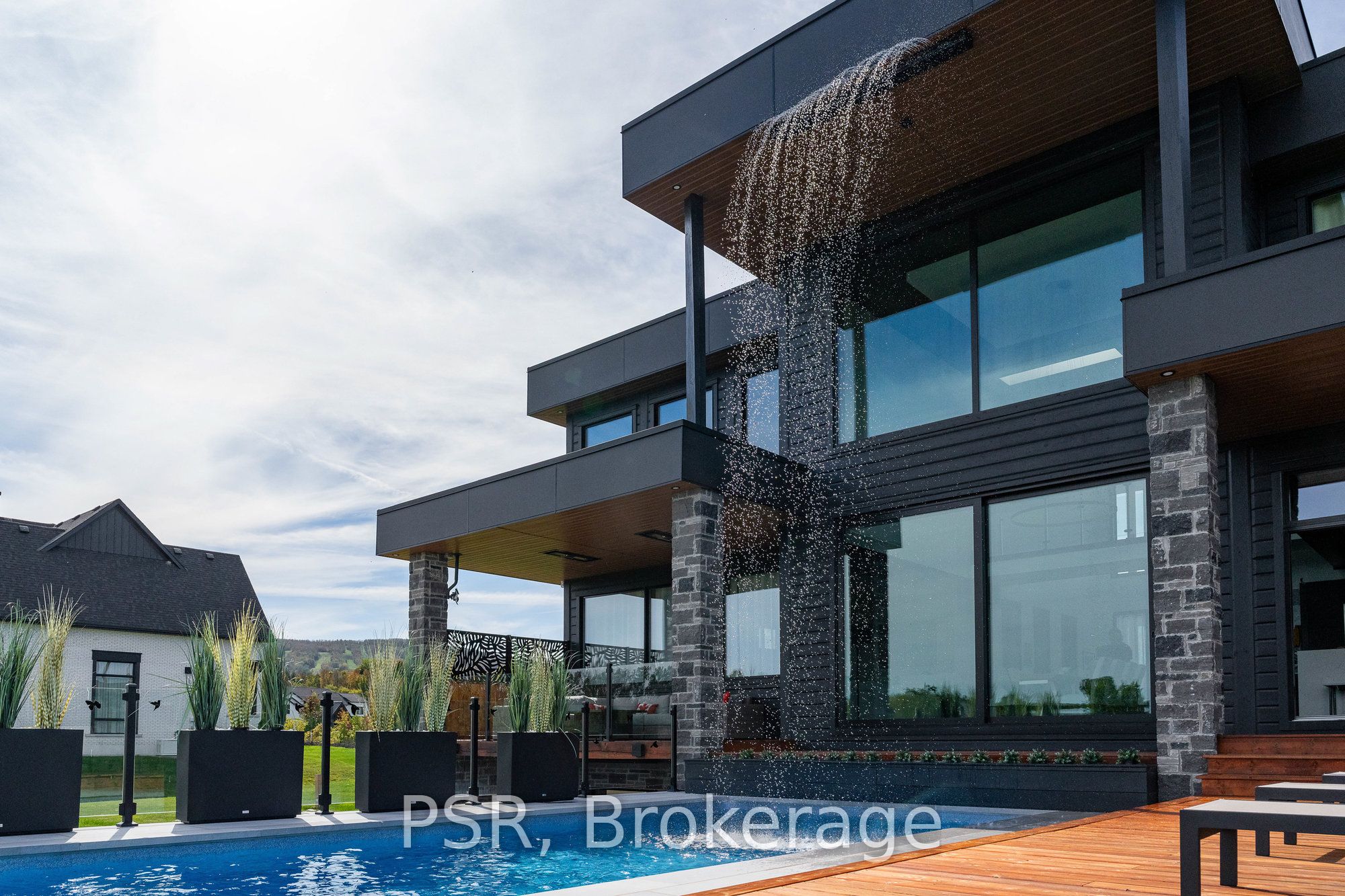 4 Raintree Court, Clearview, ON L9Y 0K2 photo 2