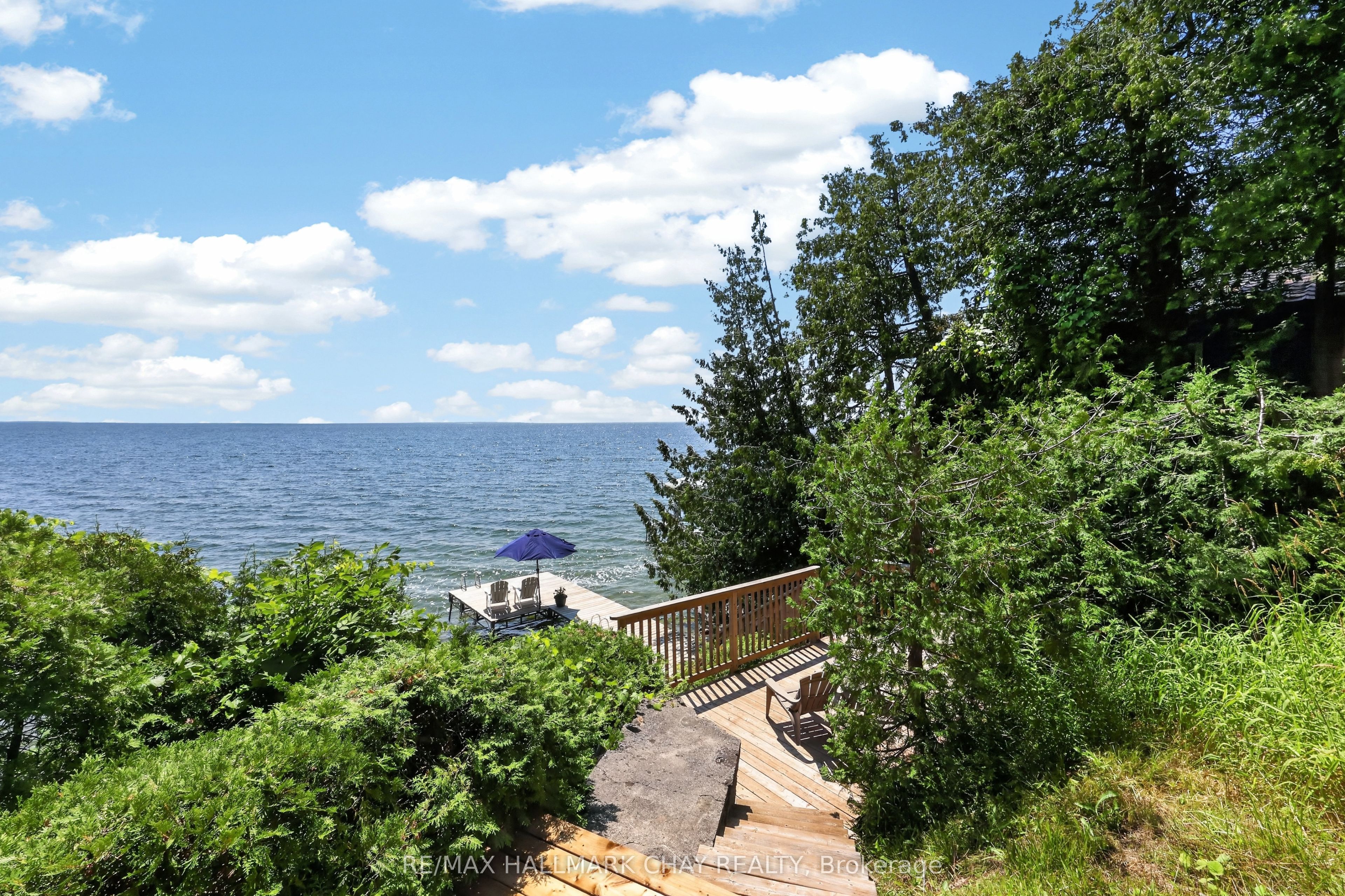 2289 Lakeshore Road E, Oro-Medonte, ON L0L 1T0 photo 5