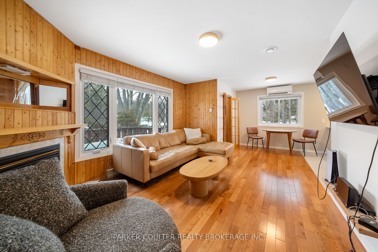 8020 Park Lane Crescent, Severn, ON L0K 2B0 photo 4