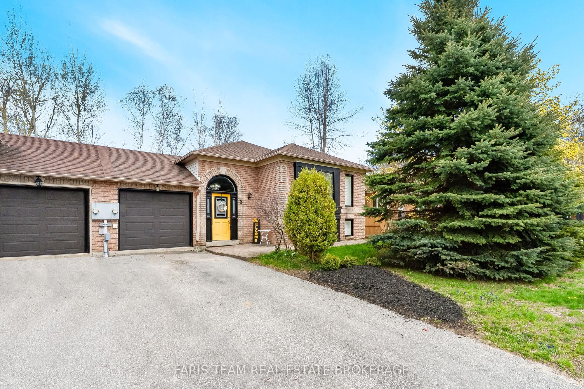 5 Harbour Crescent, Wasaga Beach, ON L9Z 1G4 photo 2