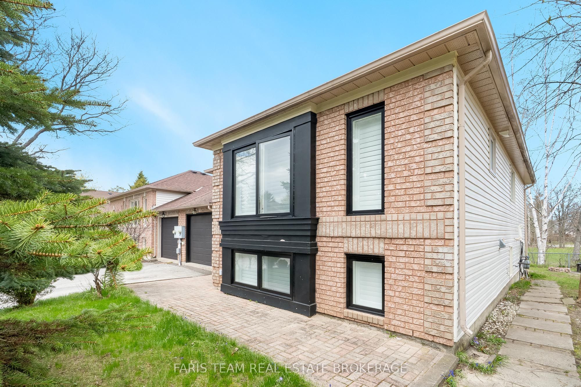 5 Harbour Crescent, Wasaga Beach, ON L9Z 1G4 photo 3
