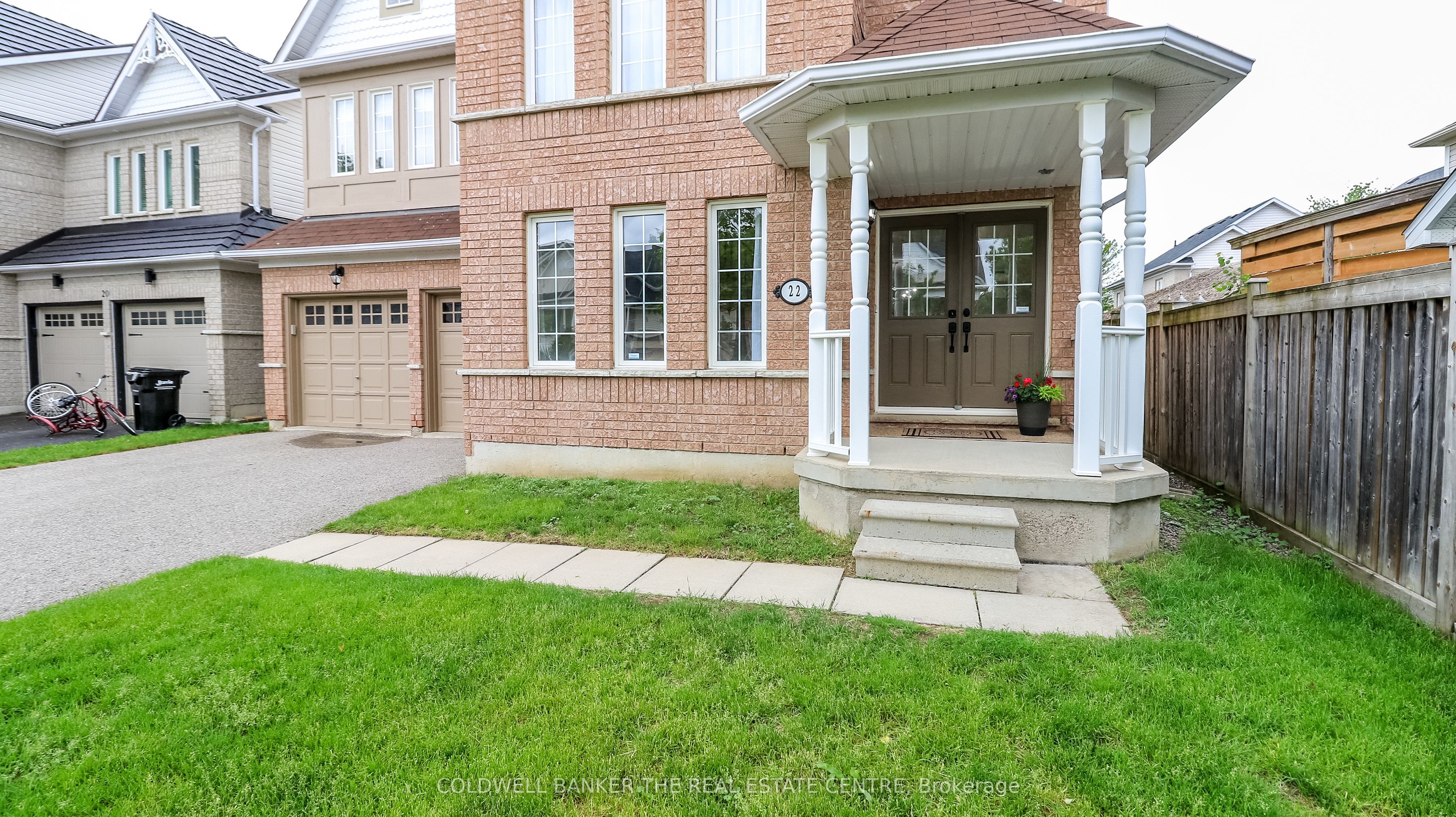 22 Maple Crown Terrace, Barrie, ON L4M 7H4 photo 2