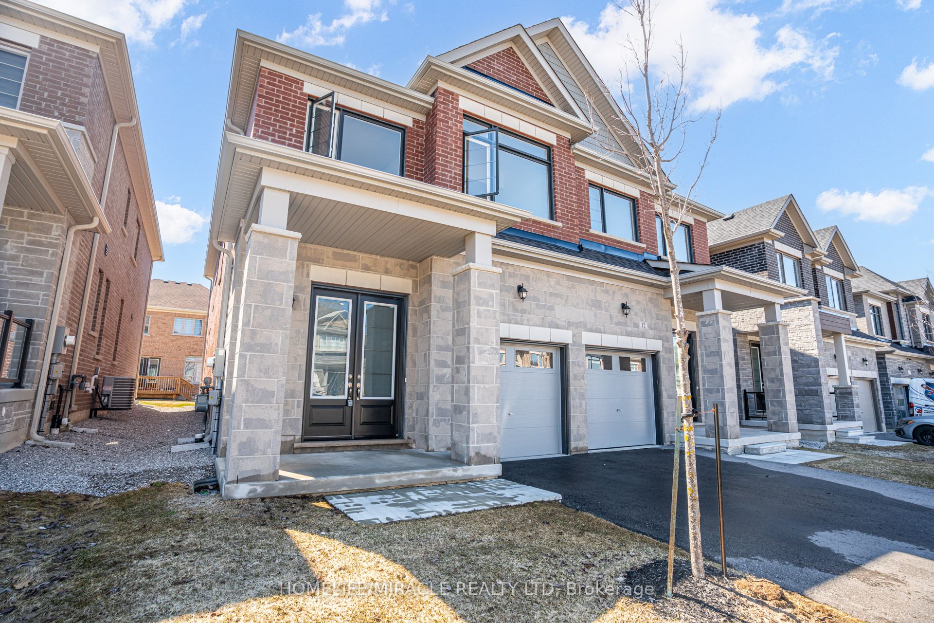 14 Sassafras Road, Springwater, ON L9X 2C6 photo 2