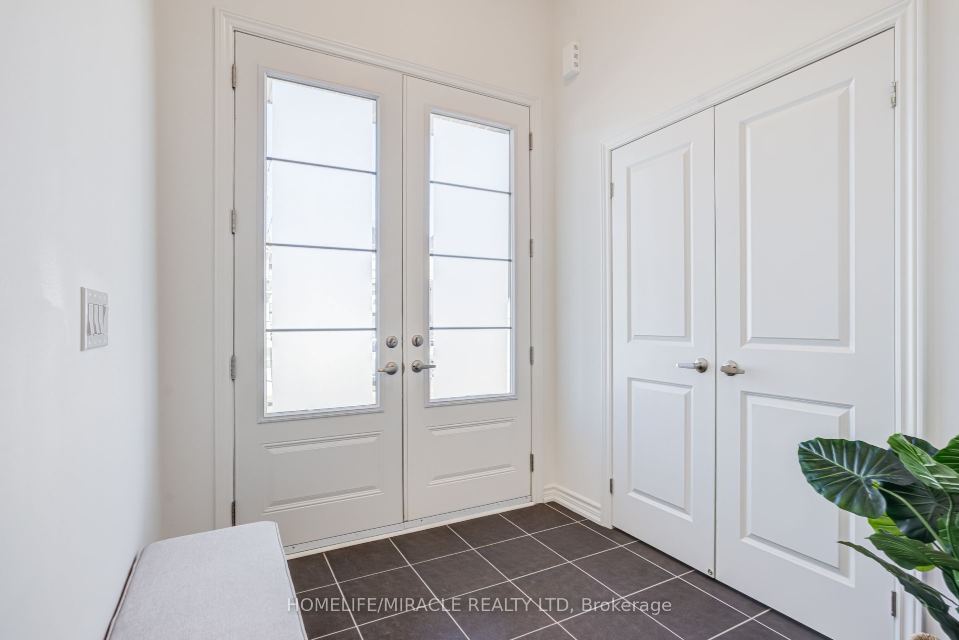 14 Sassafras Road, Springwater, ON L9X 2C6 photo 5