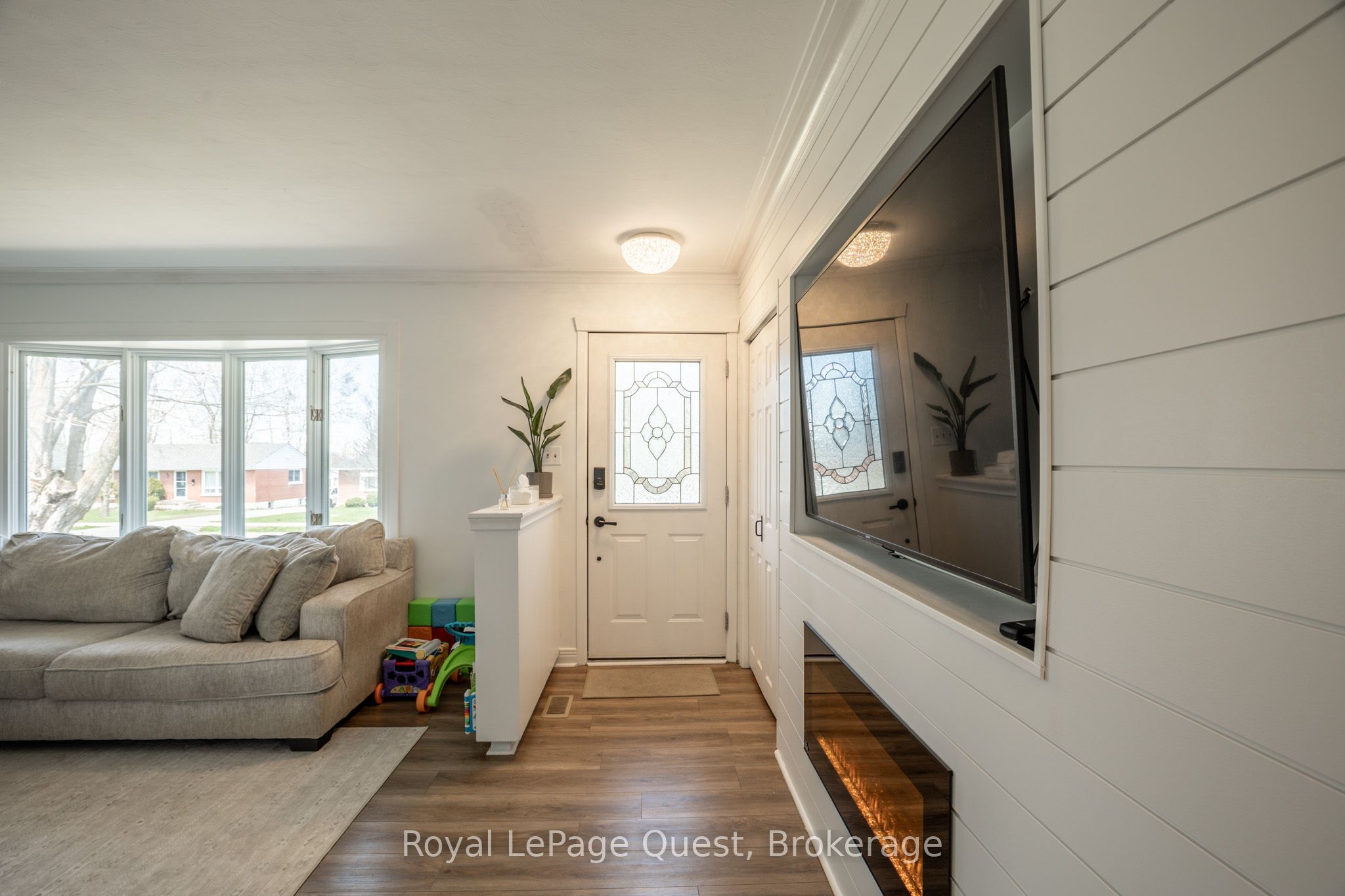 113 North Street W, Orillia, ON L3V 3S7 photo 4