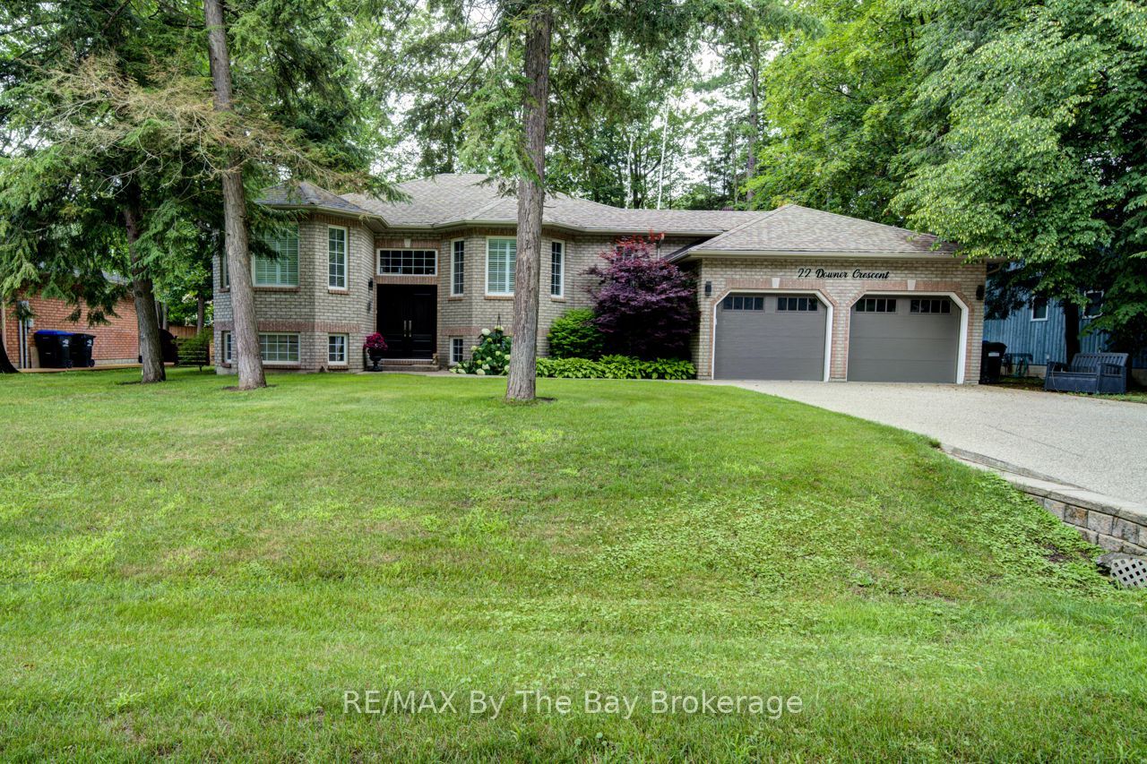 22 Downer Crescent, Wasaga Beach, ON L9Z 1C2