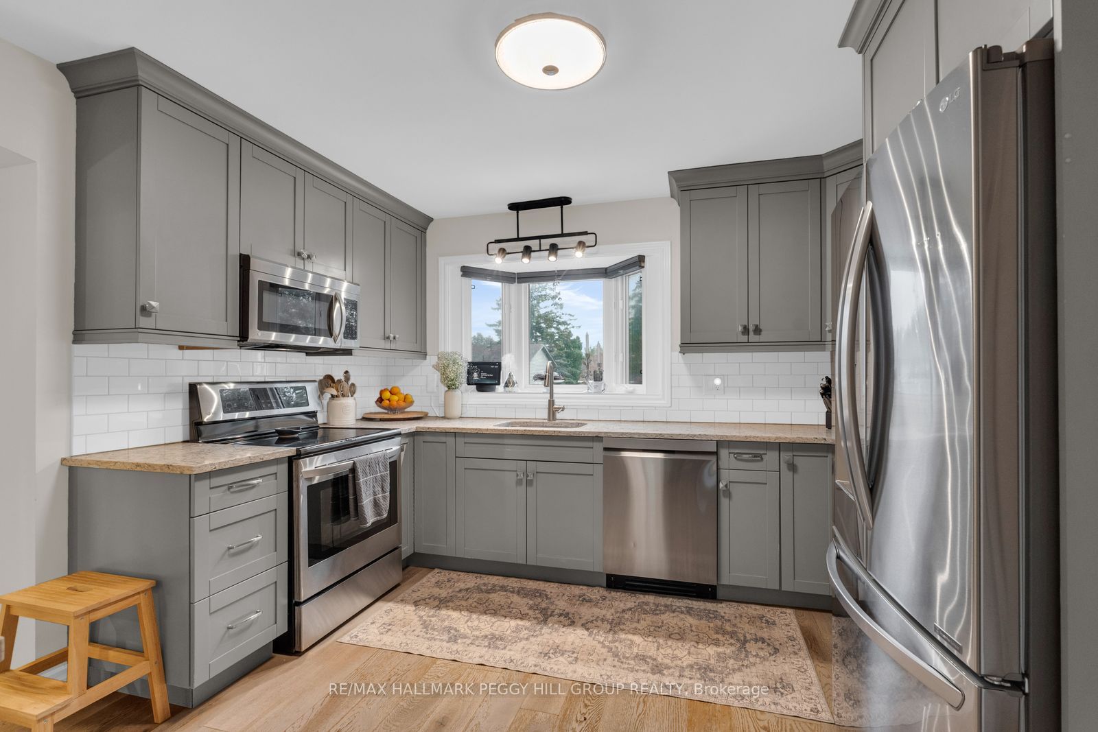36 Lillian Crescent, Barrie, ON L4N 4P6 photo 5