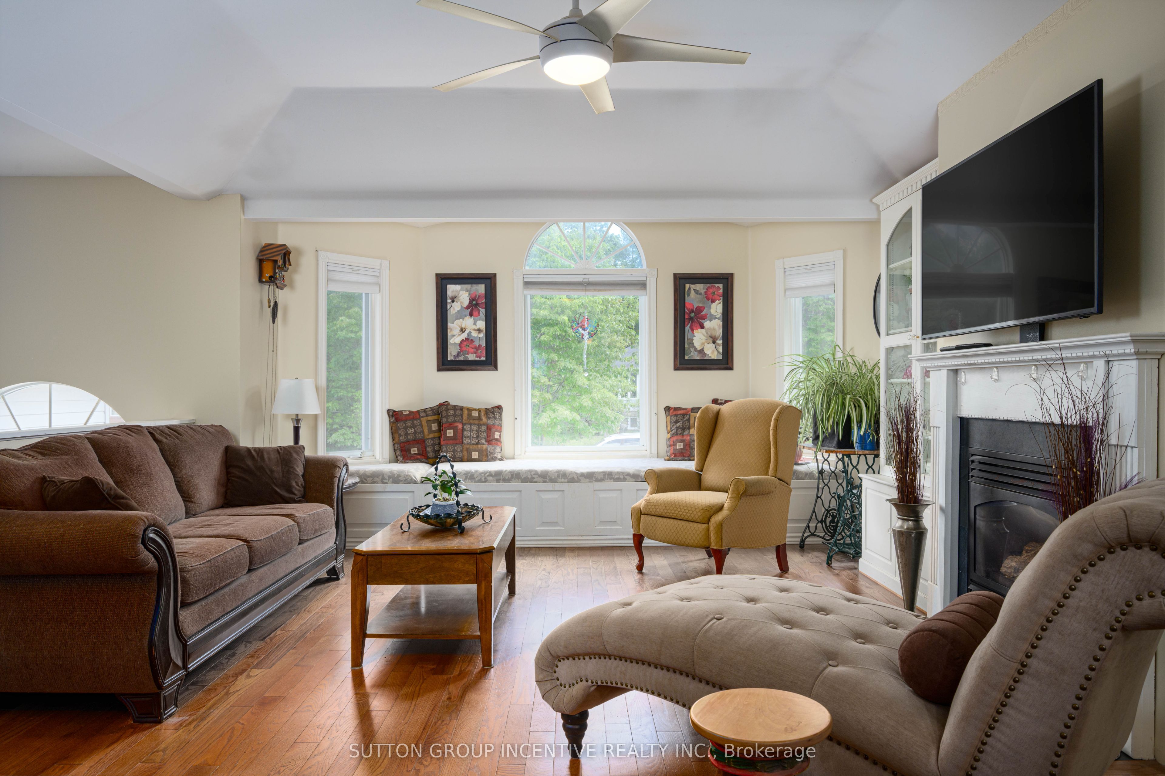 48 Wesley Avenue, Wasaga Beach, ON L9Z 1C8 photo 5