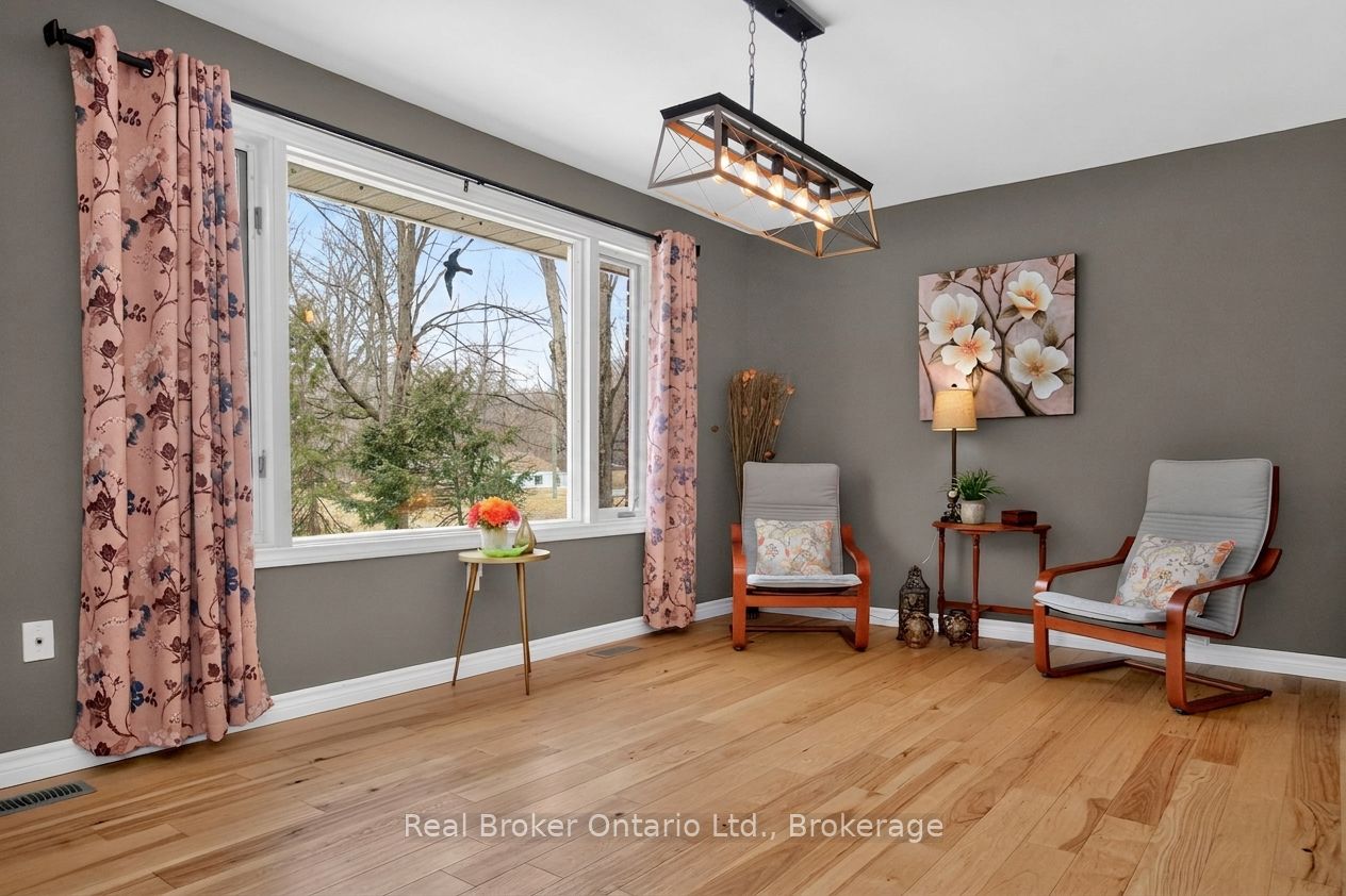16 Mundy Avenue, Tiny, ON L9M 0B5 photo 5