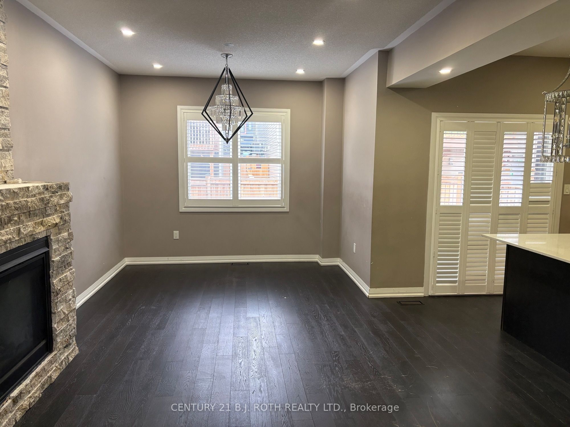 34 Alaskan Heights, Barrie, ON L9J 0H9 photo 4