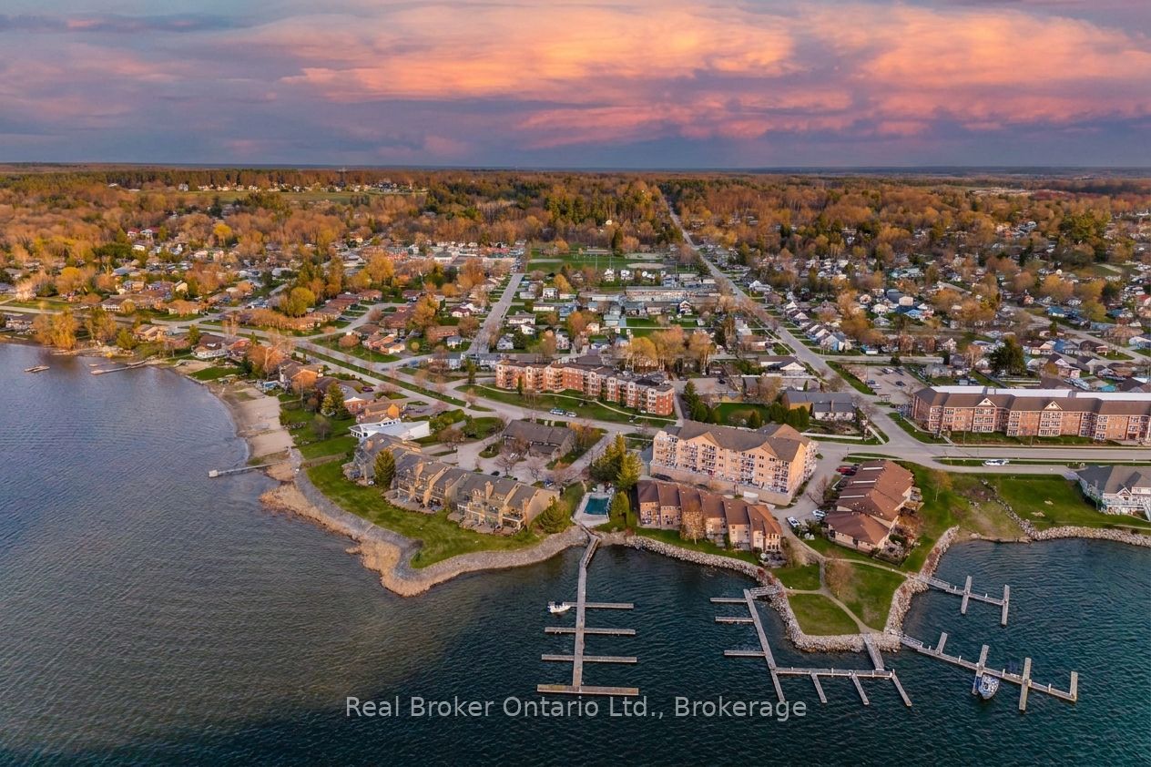 11 Beck Boulevard 402, Penetanguishene, ON L9M 2G1 photo 3