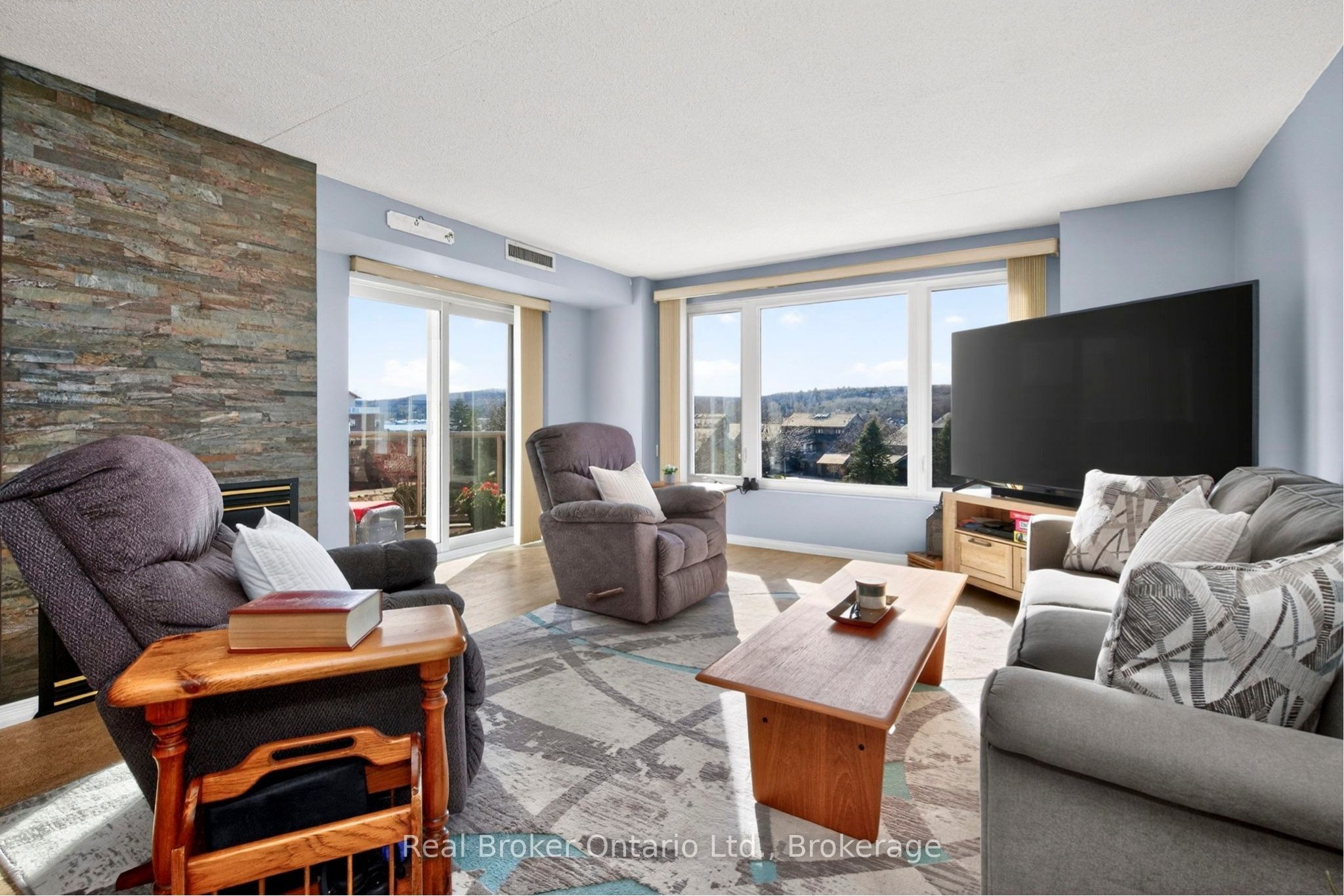 11 Beck Boulevard 402, Penetanguishene, ON L9M 2G1 photo 5